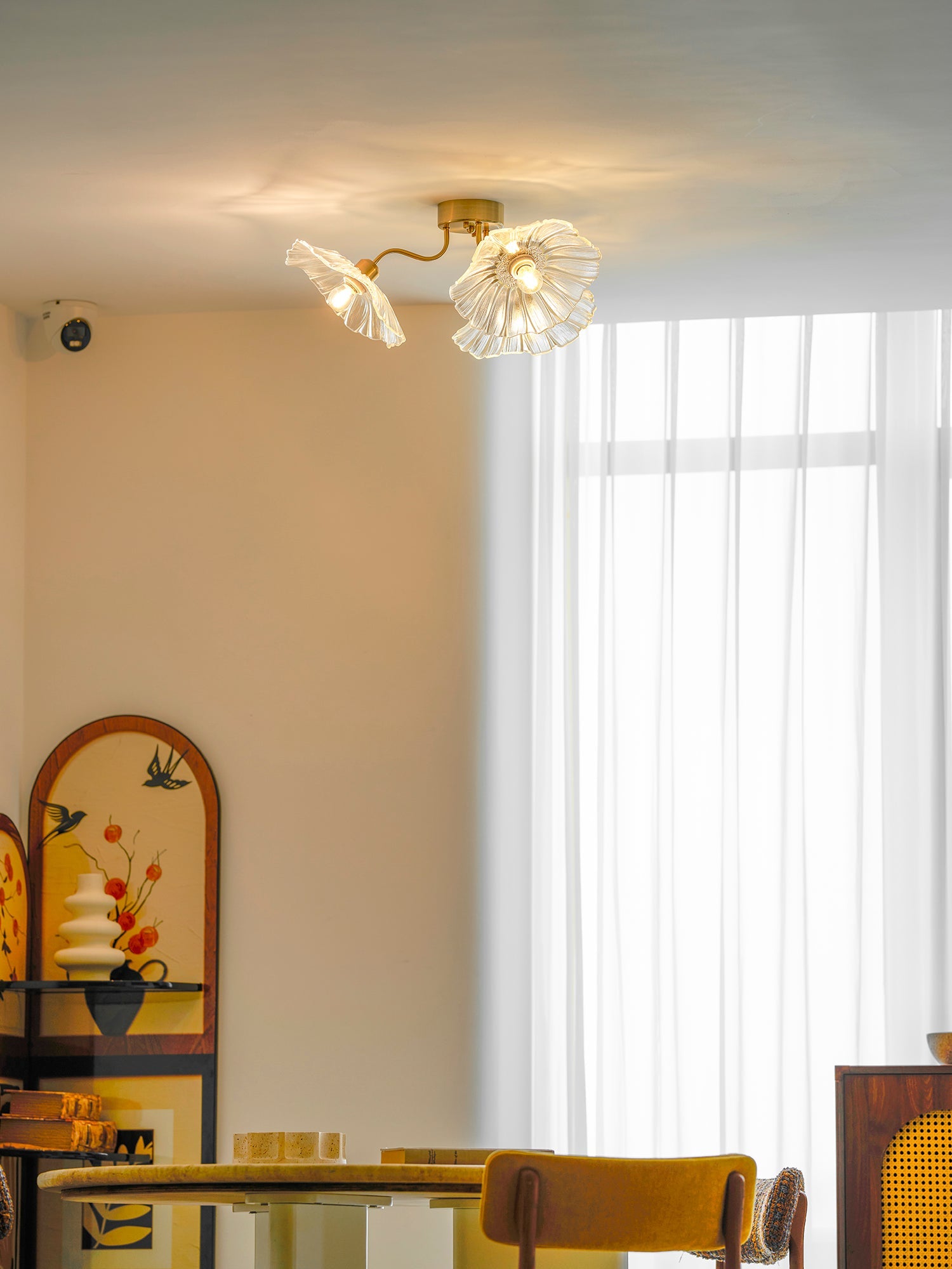 Mera Leaf Ceiling Light