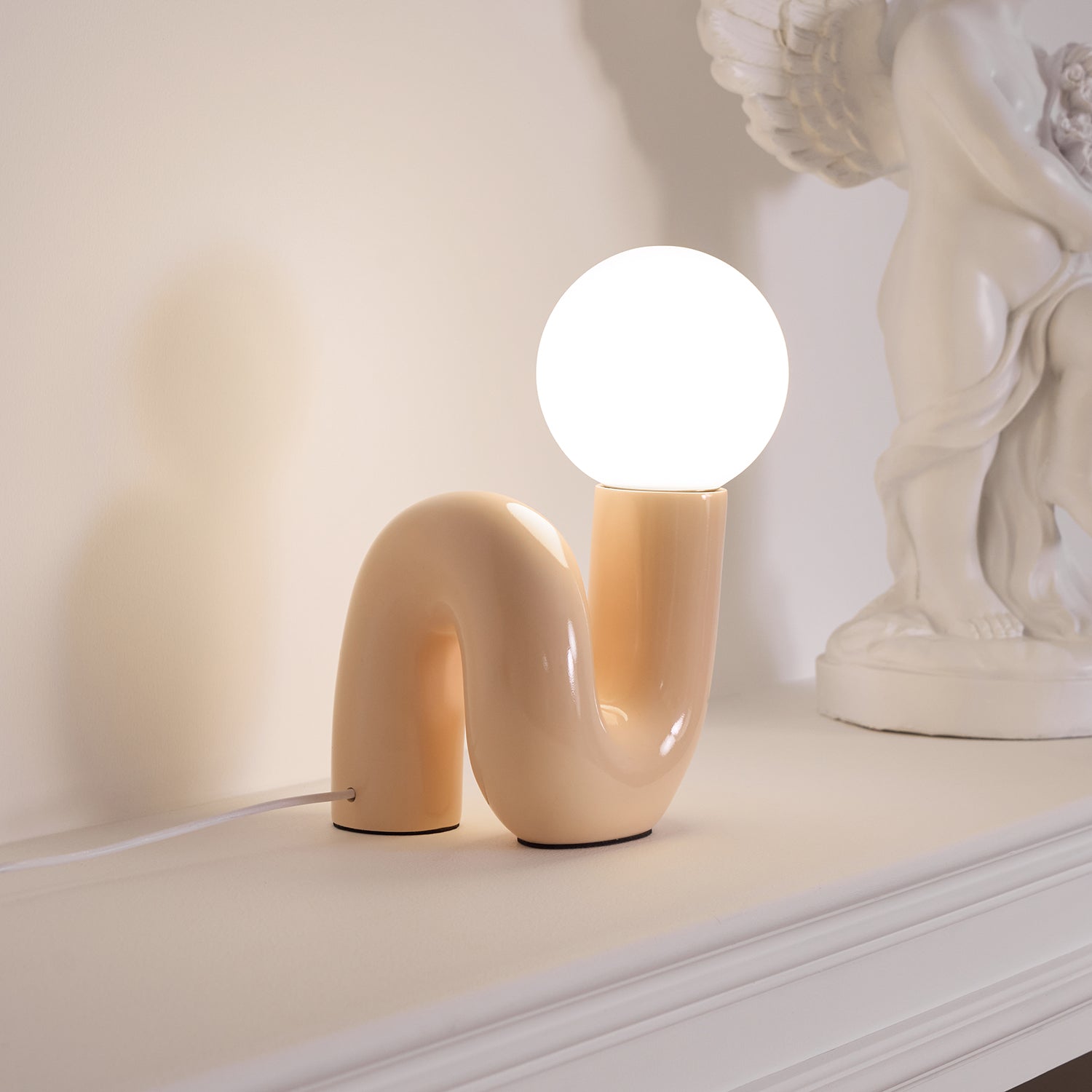 Curlshape Table Lamp