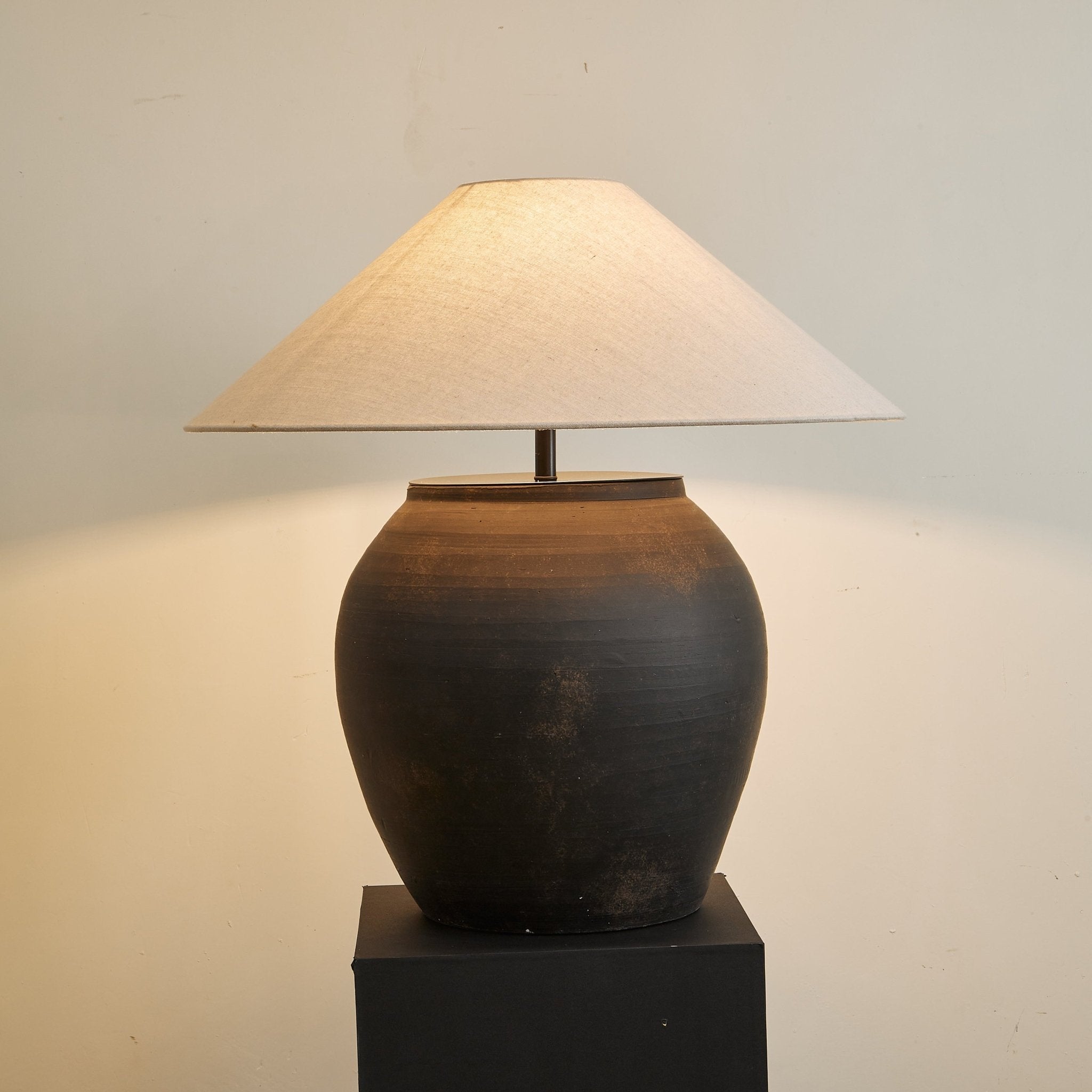 Bonfis Table Lamp