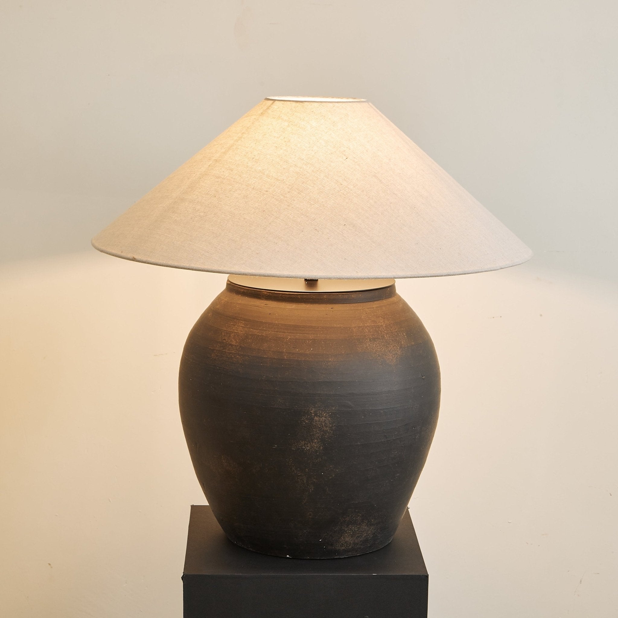 Bonfis Table Lamp