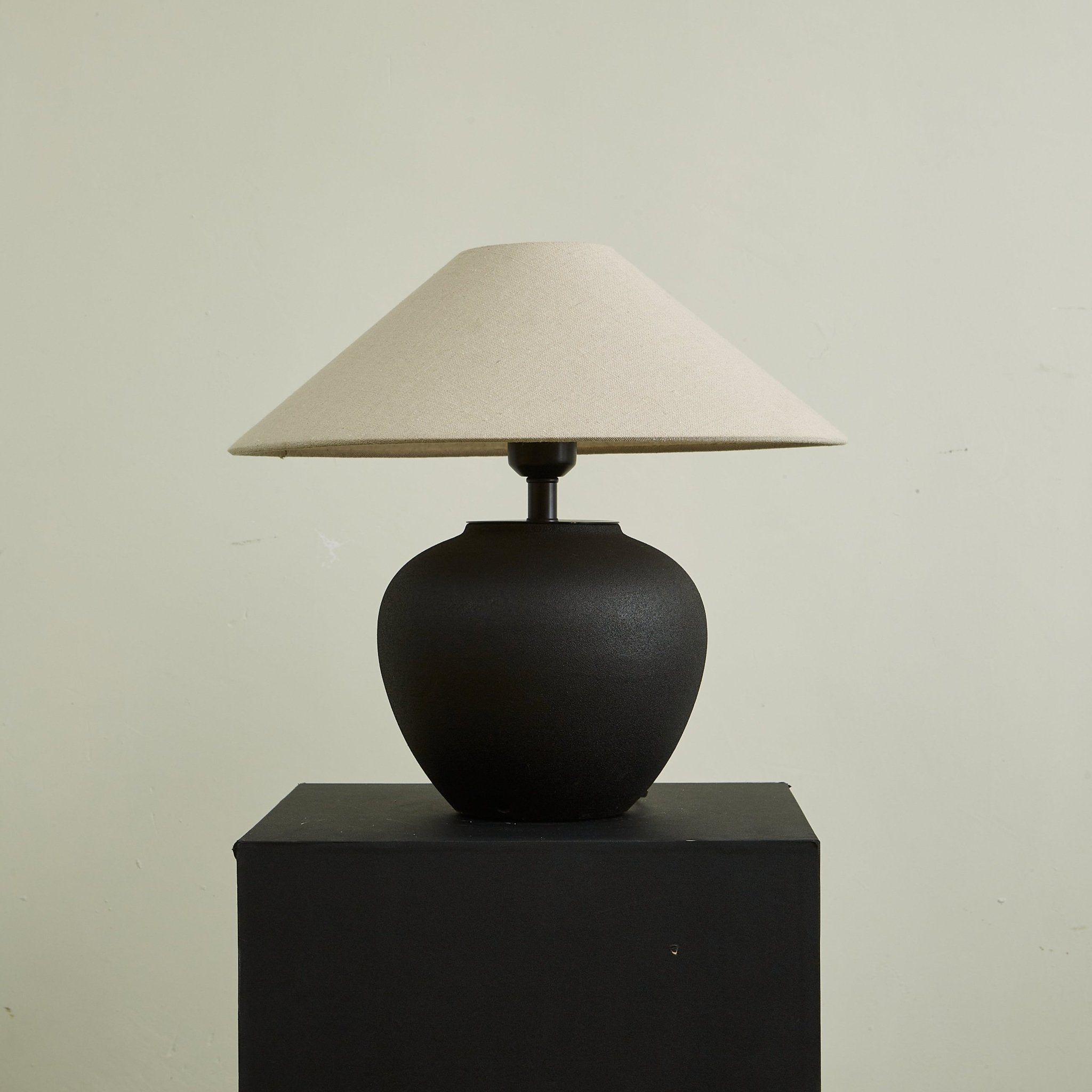 Veilza Table Lamp