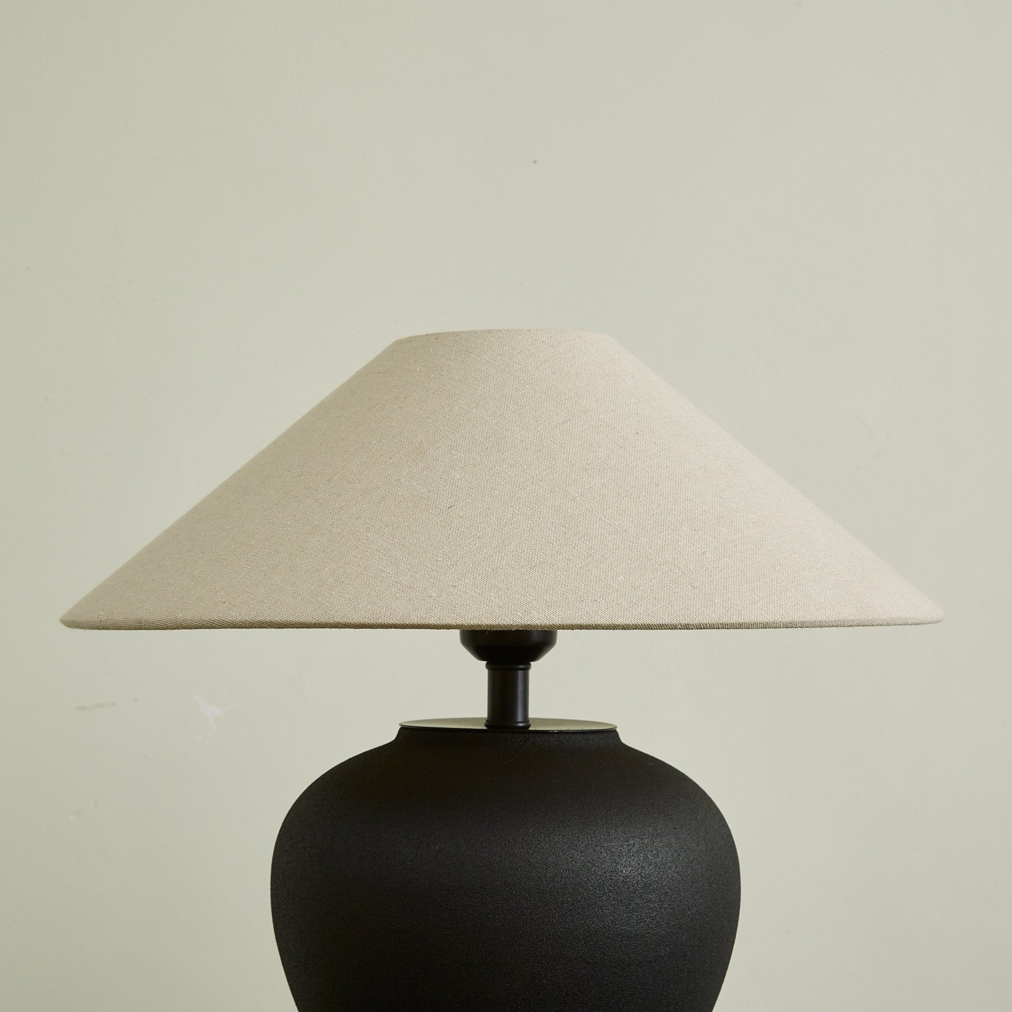 Veilza Table Lamp