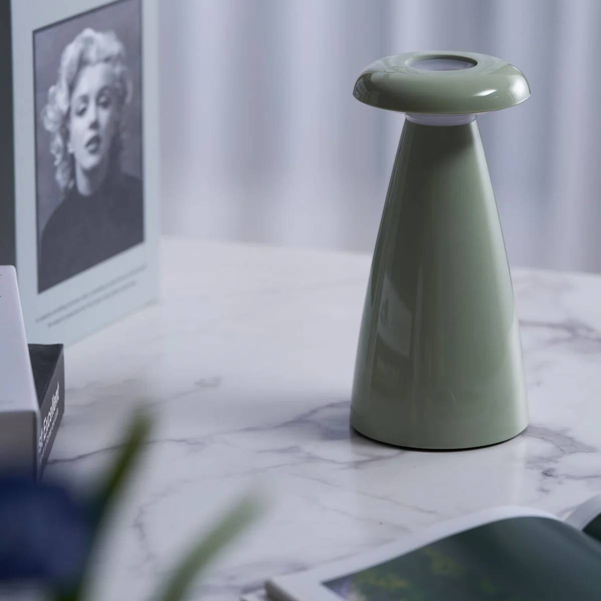 Nelisco Table Lamp