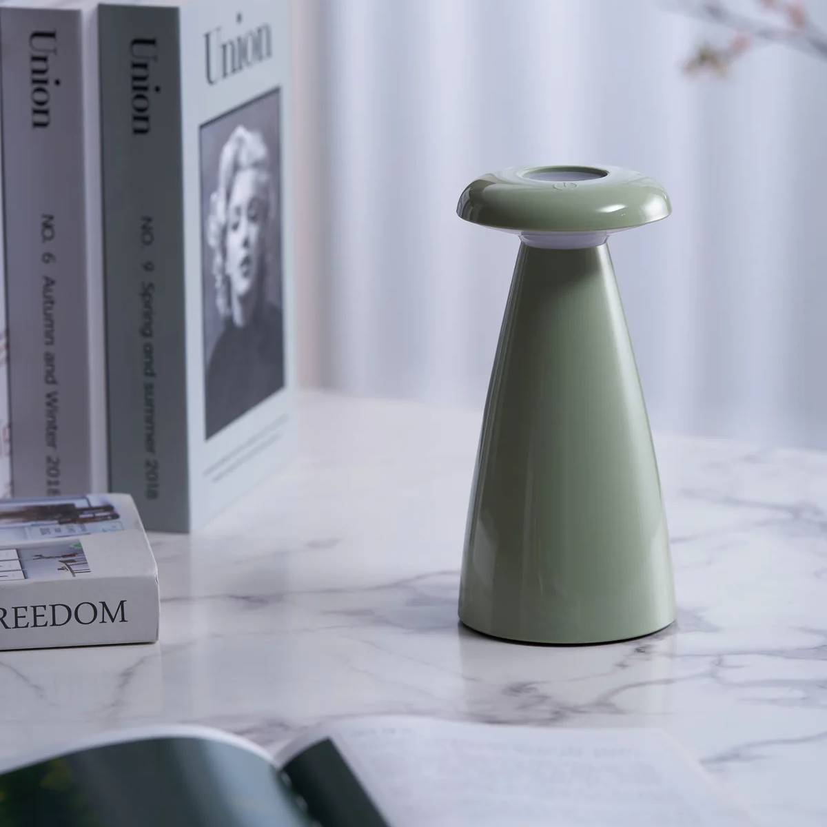 Nelisco Table Lamp