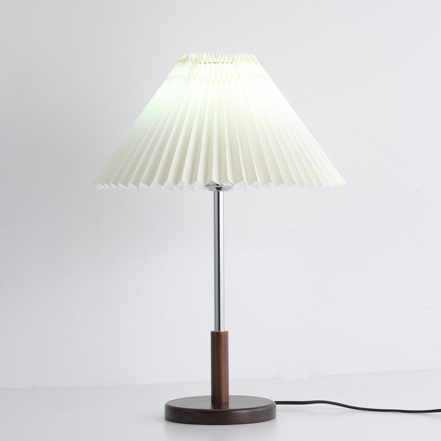 Noomas Table Lamp