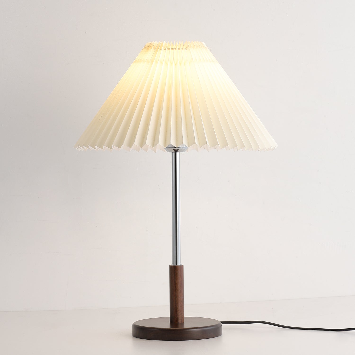 Noomas Table Lamp
