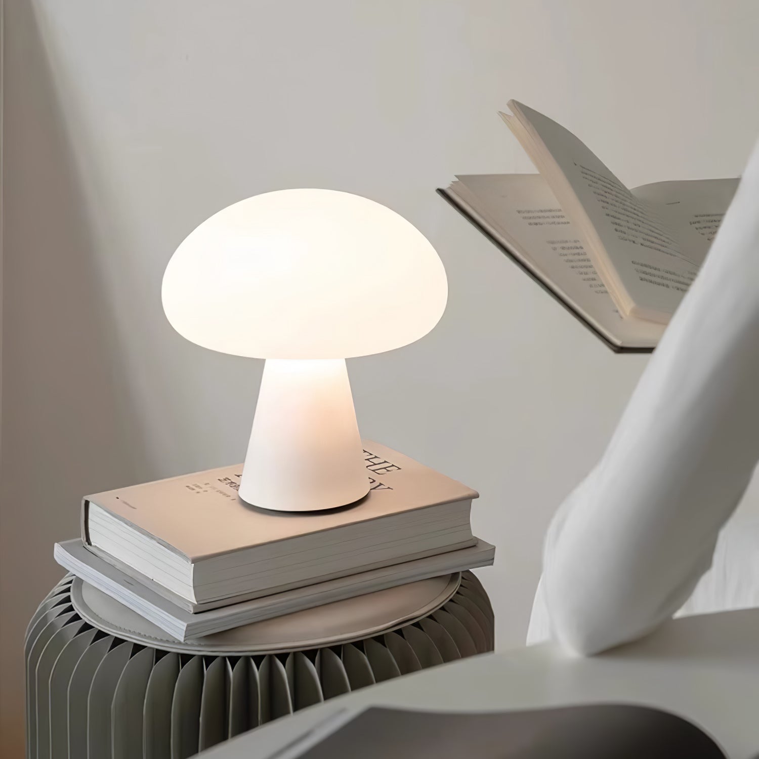 Vesano Table Lamp