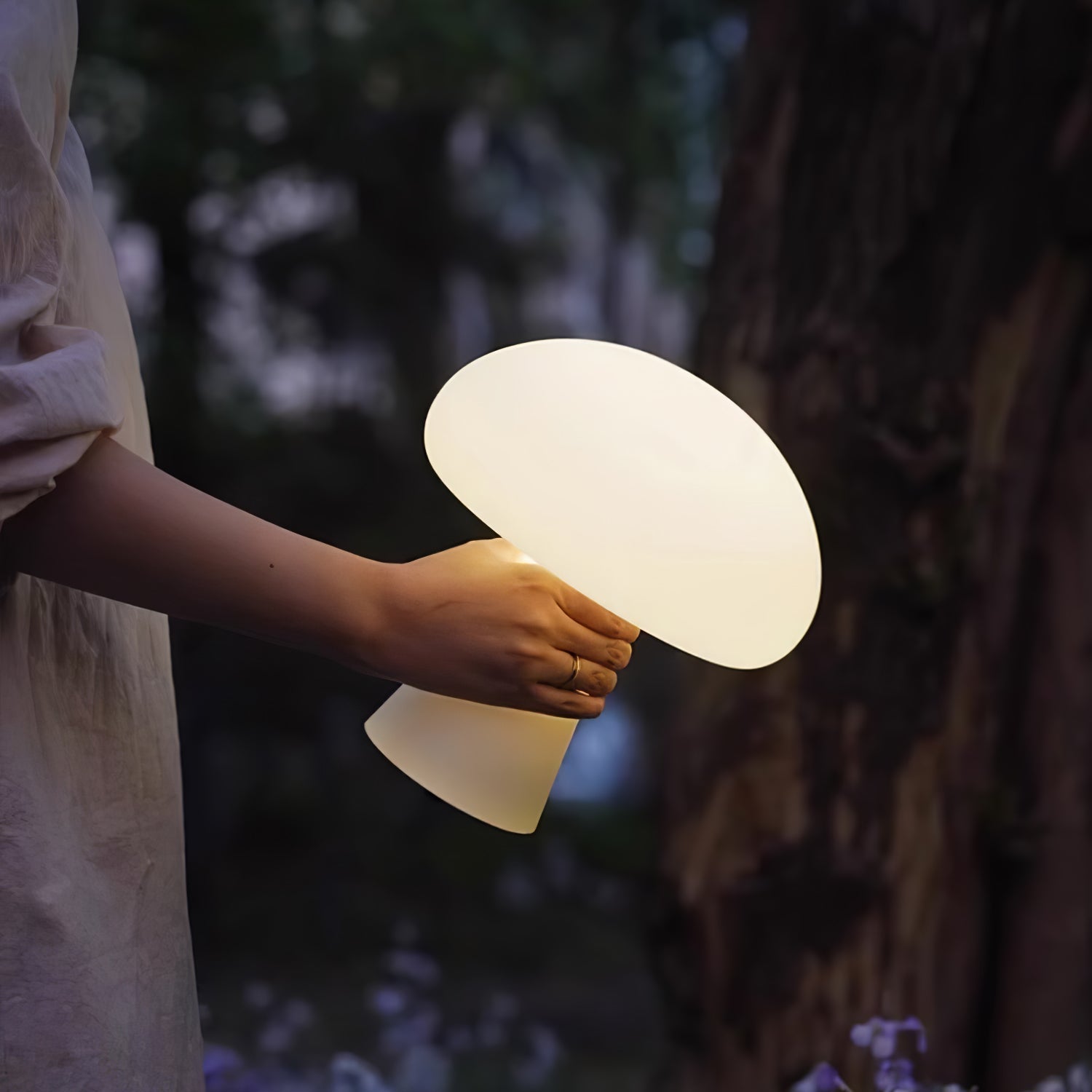 Vesano Table Lamp