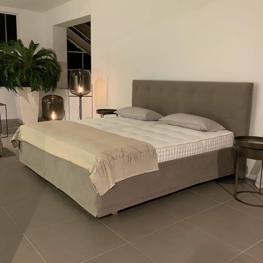 Trevalo Floor Lamp