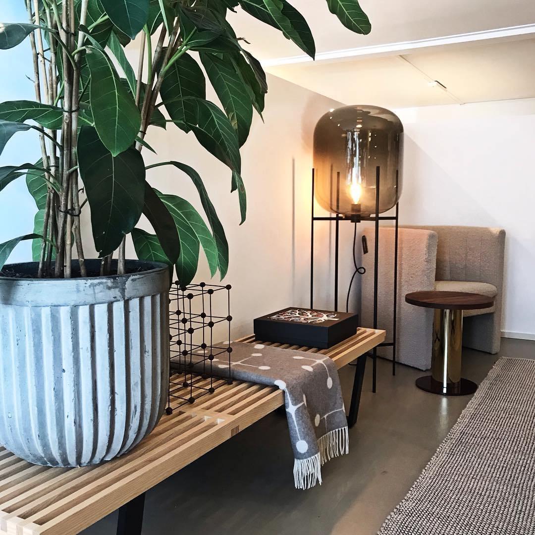 Trevalo Floor Lamp