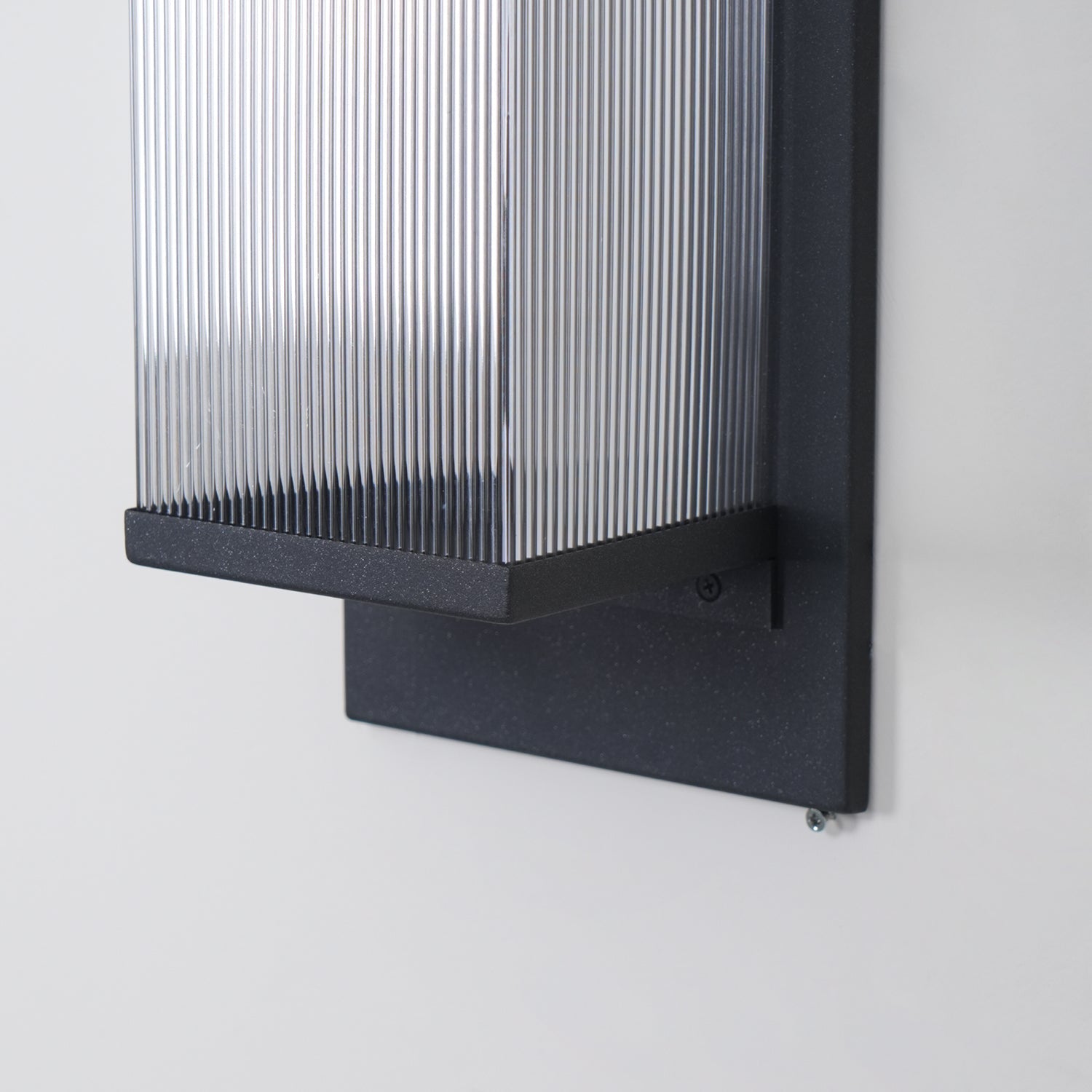 Eloran Outdoor Wall Light