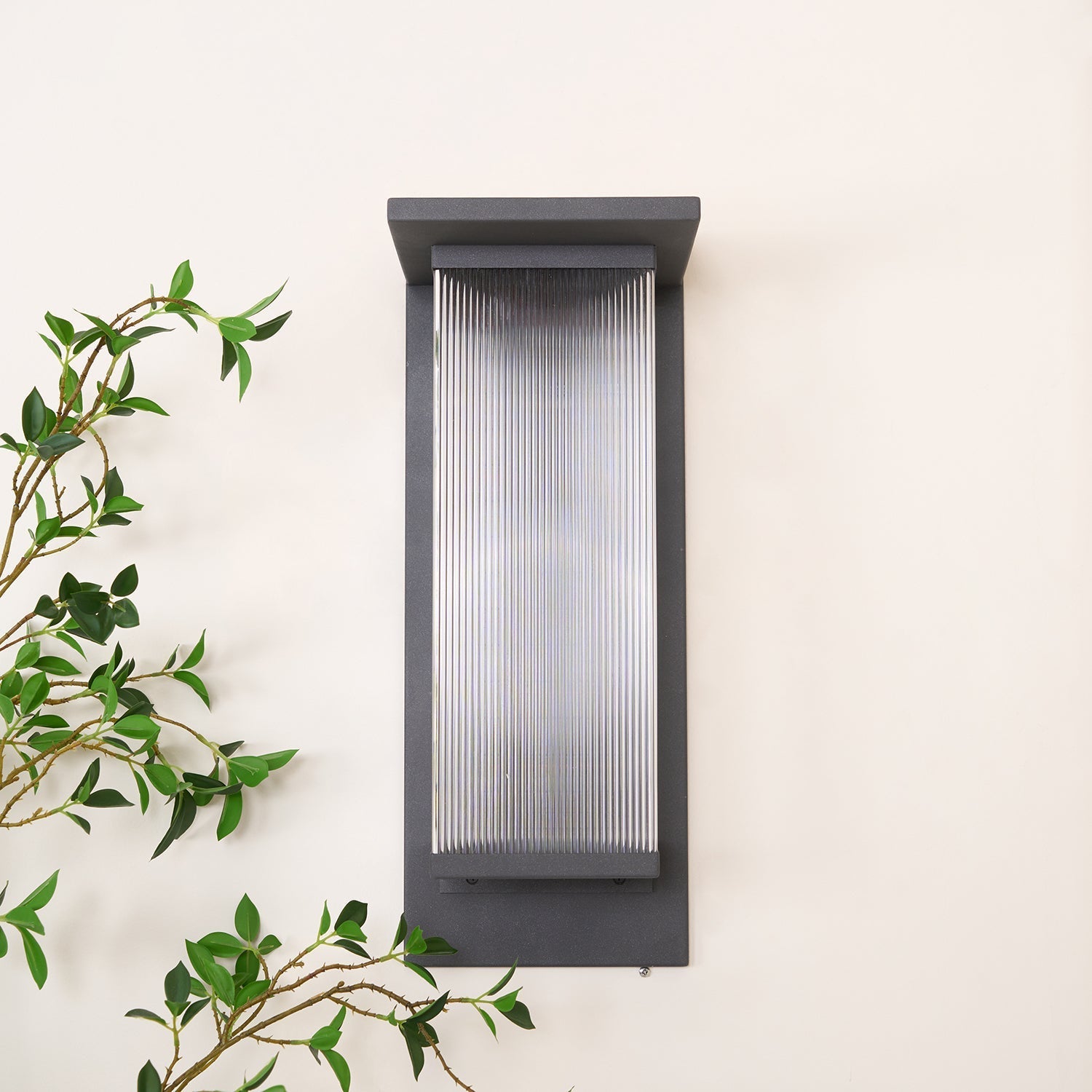 Eloran Outdoor Wall Light