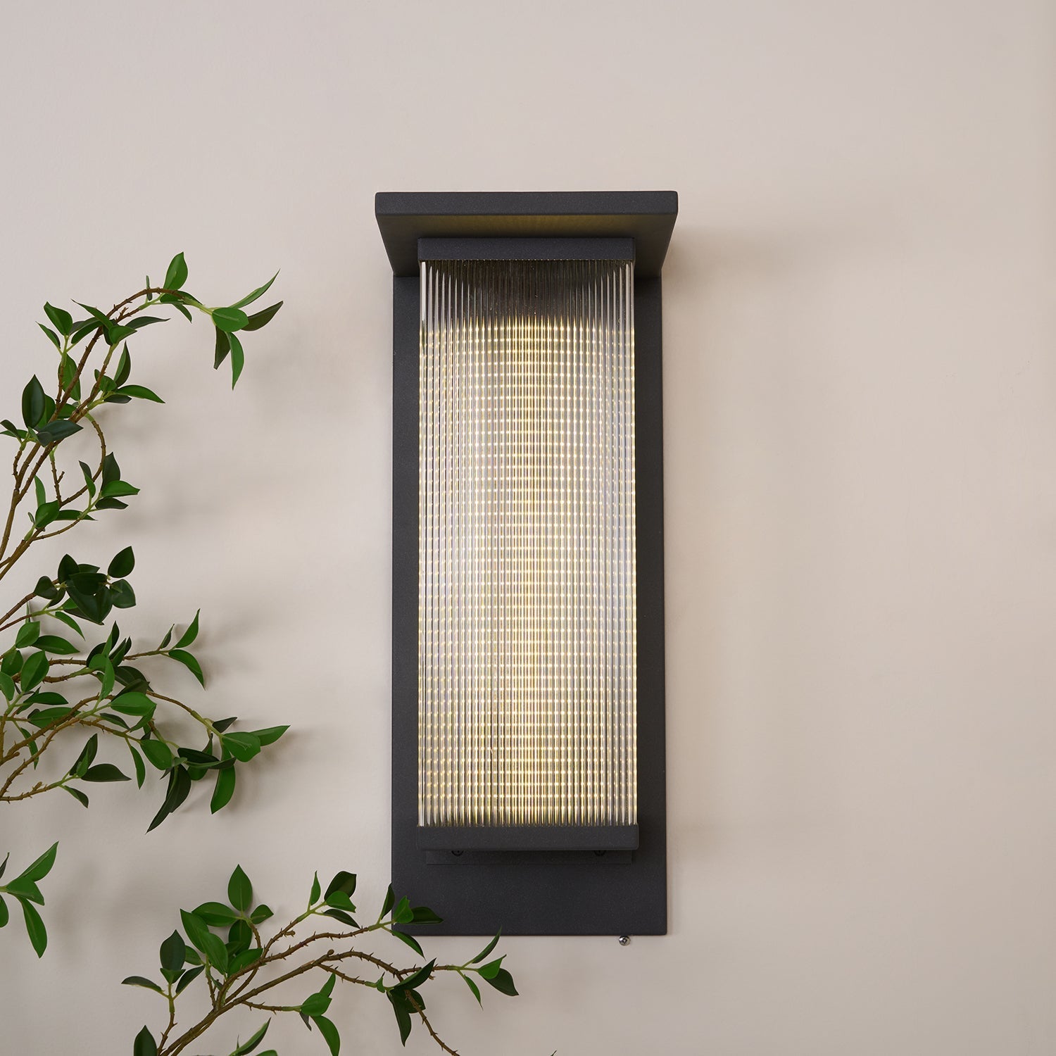 Eloran Outdoor Wall Light