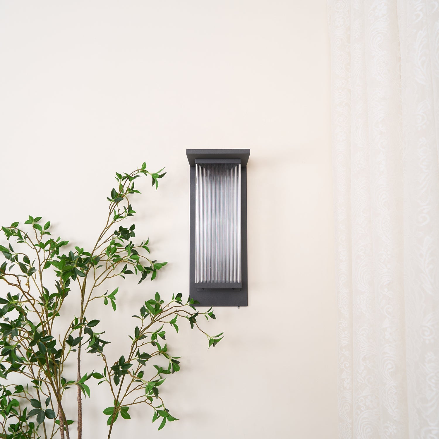 Eloran Outdoor Wall Light