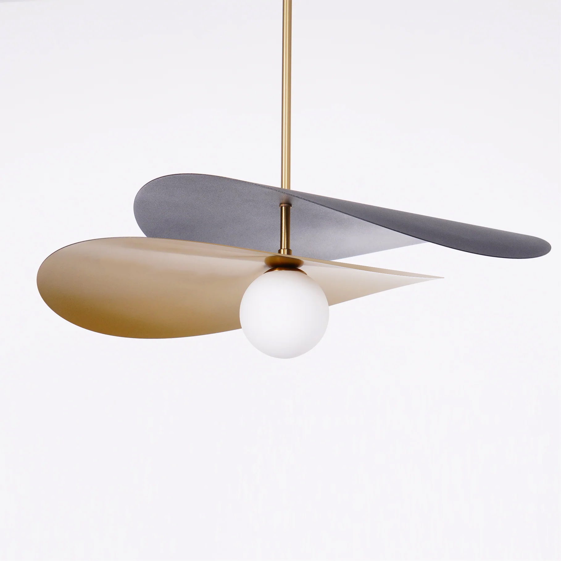 Linus Leaf Pendant Light