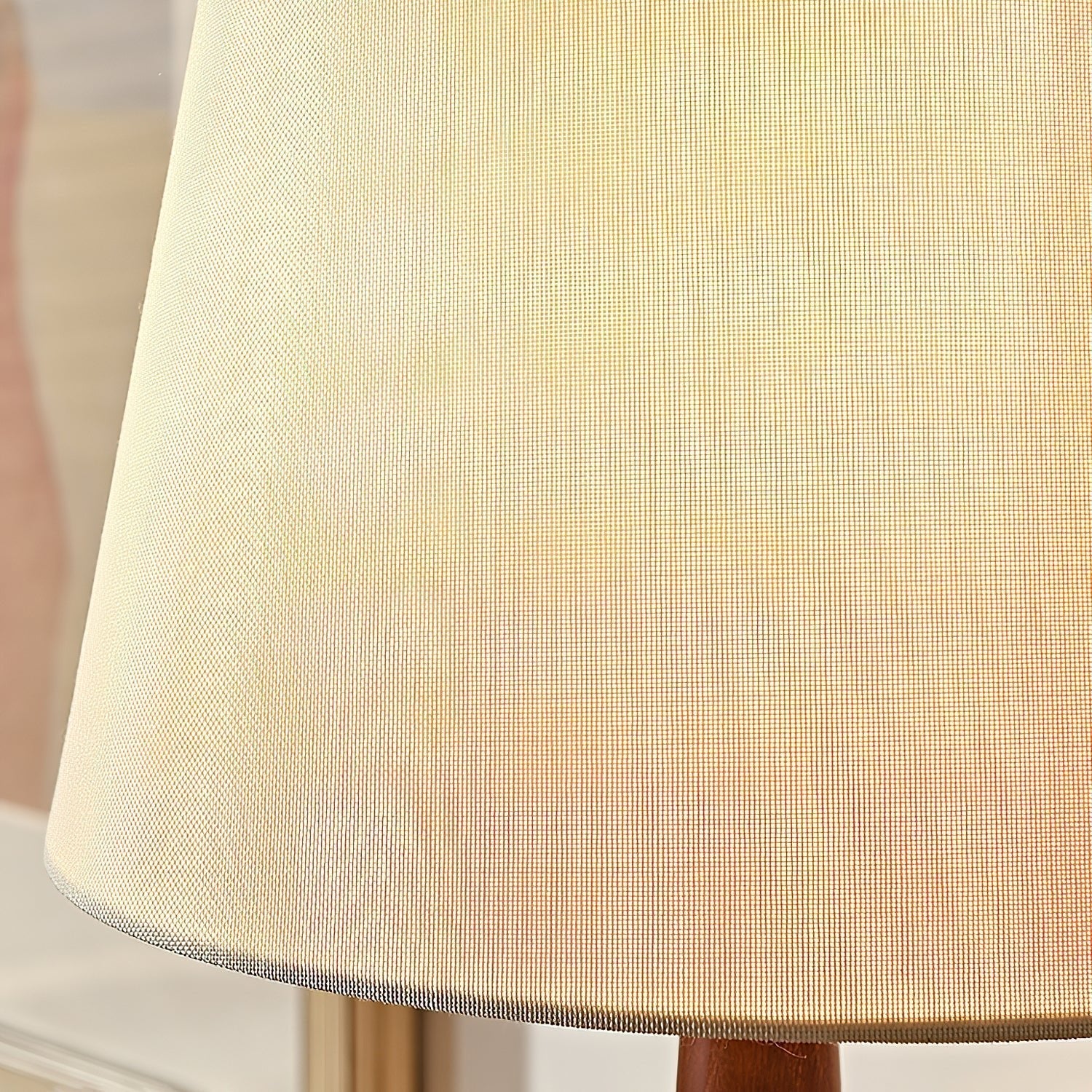Oliwes Table Lamp