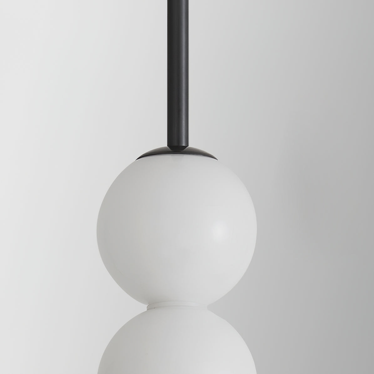 Kynayal Globe Pendant Light