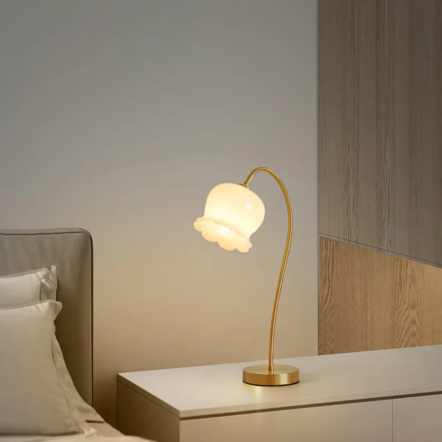 Meltoze Flower Table Lamp