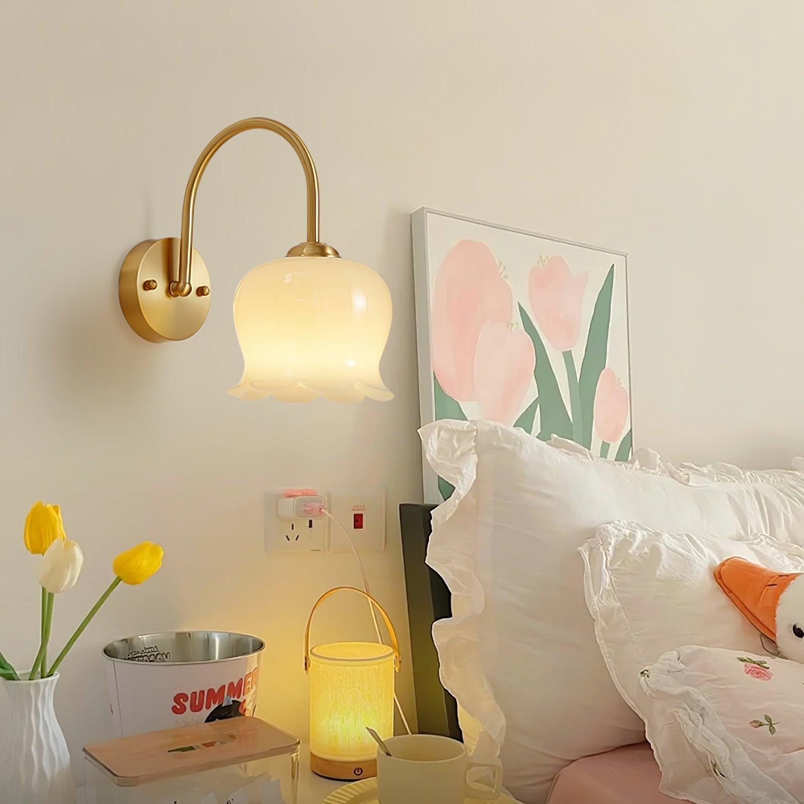 Meltoze Flower Wall Light