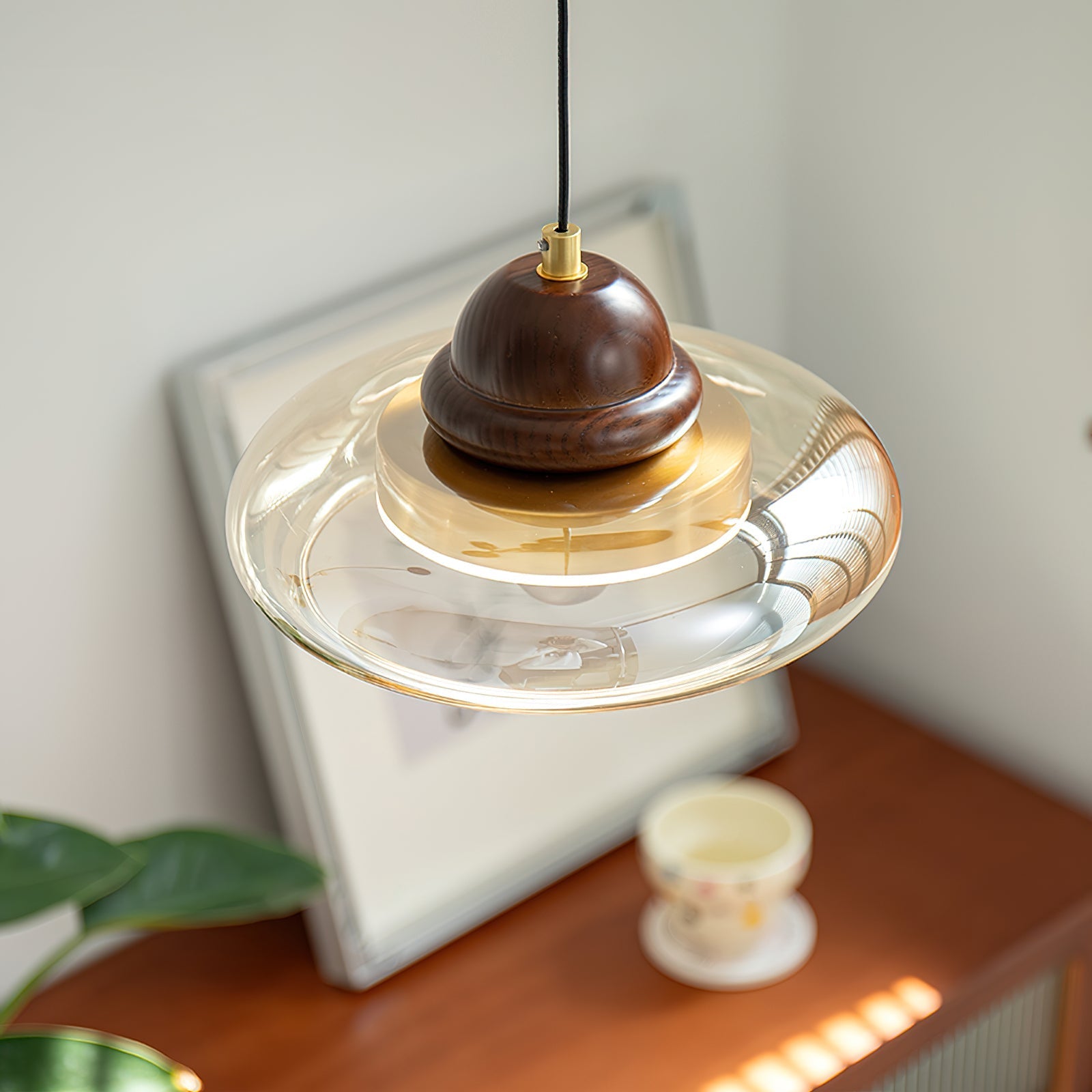 Lerozim Pendant Light