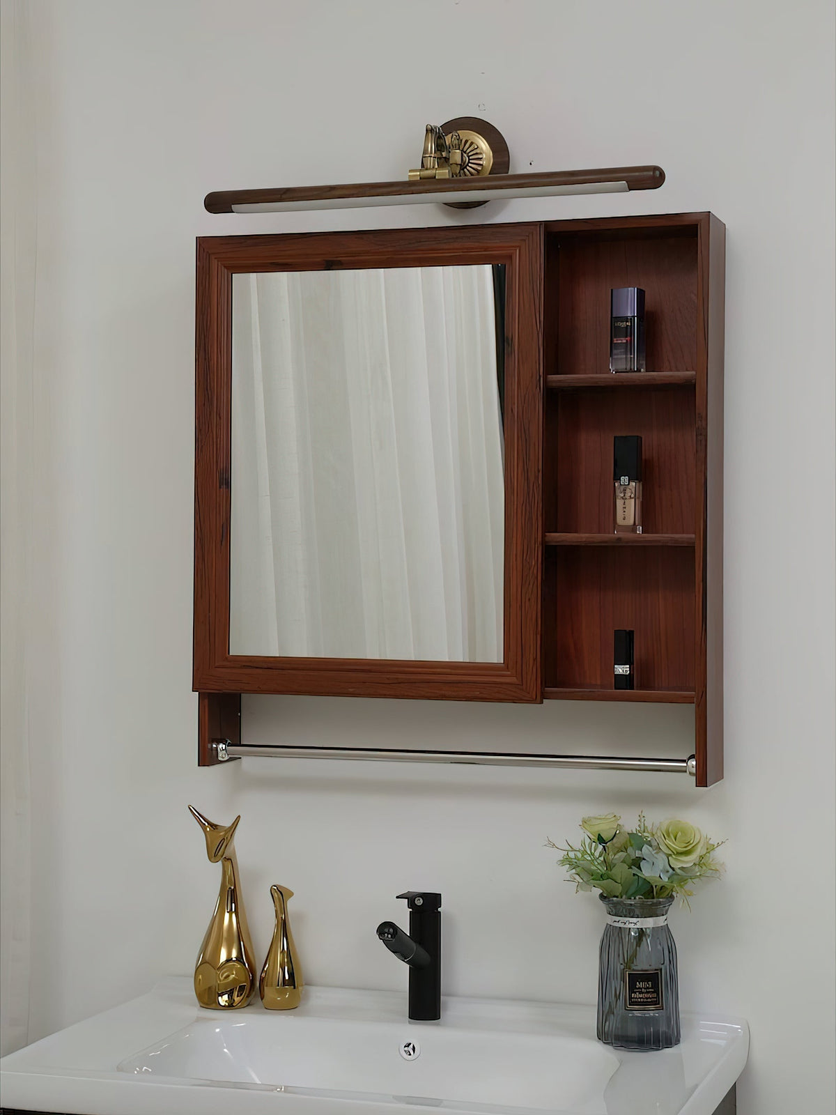 Rillvael Linear Wall Light