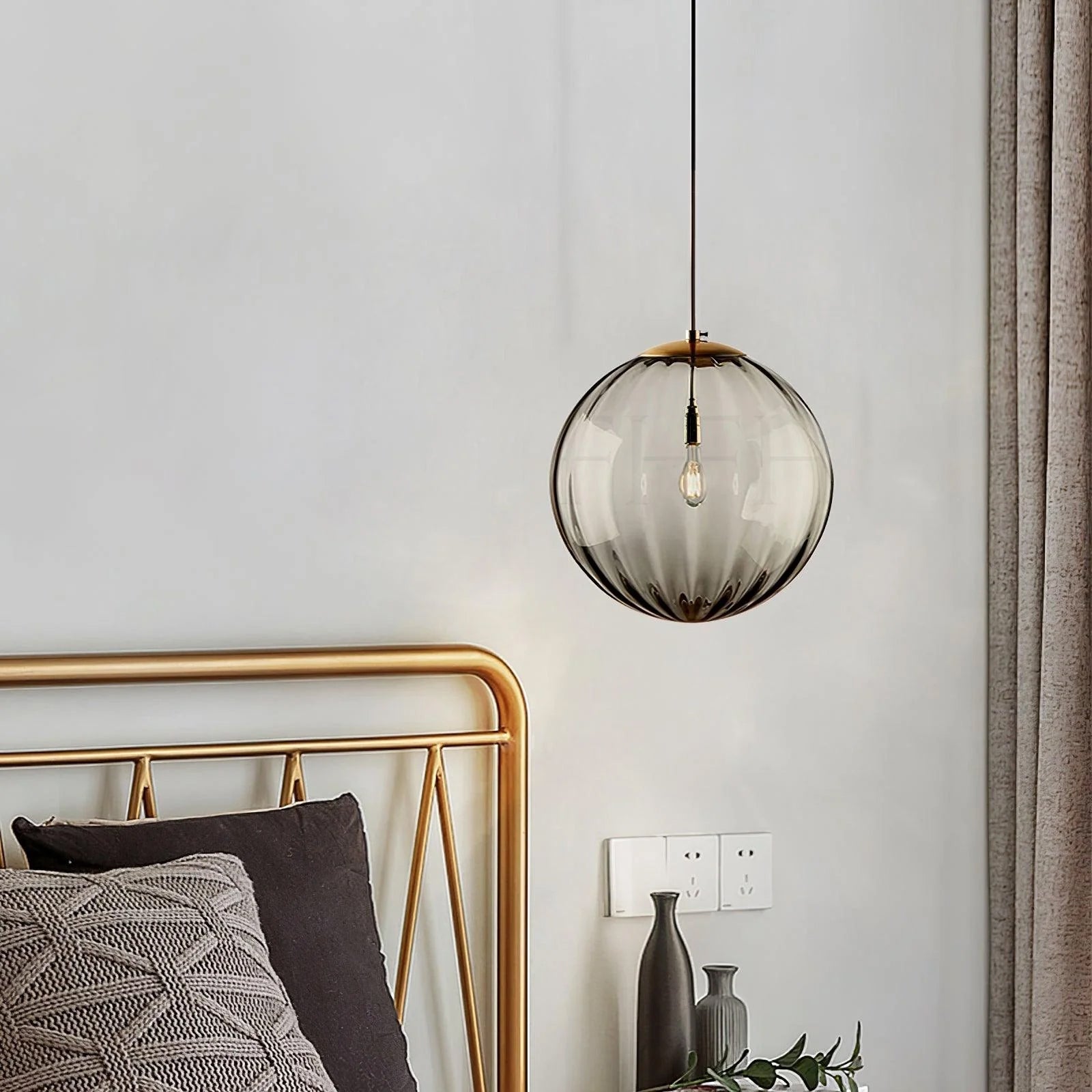 Poala Pendant Light