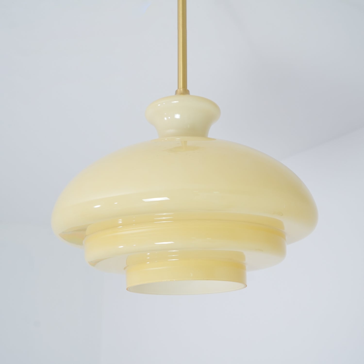 Voamis Pendant Light