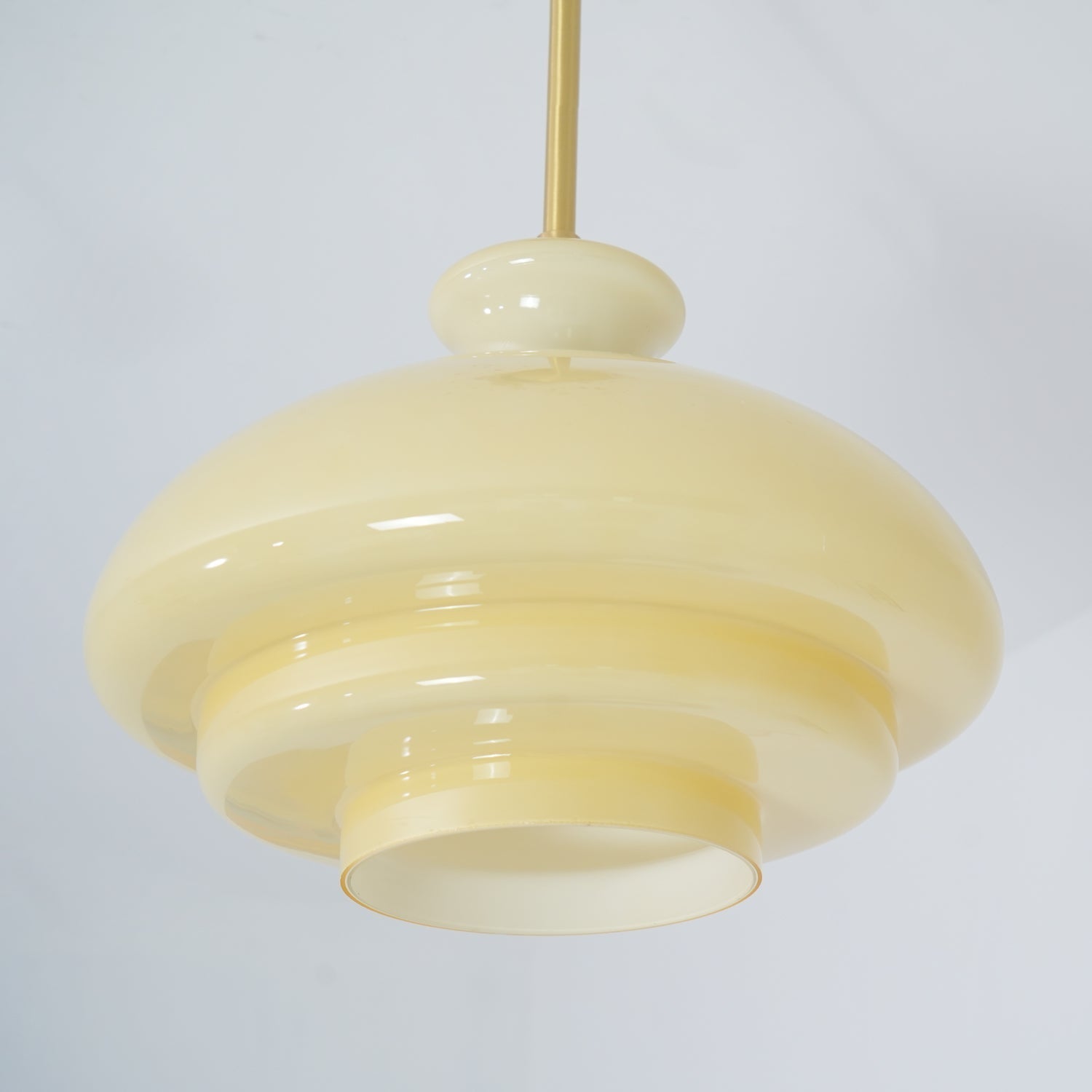 Voamis Pendant Light