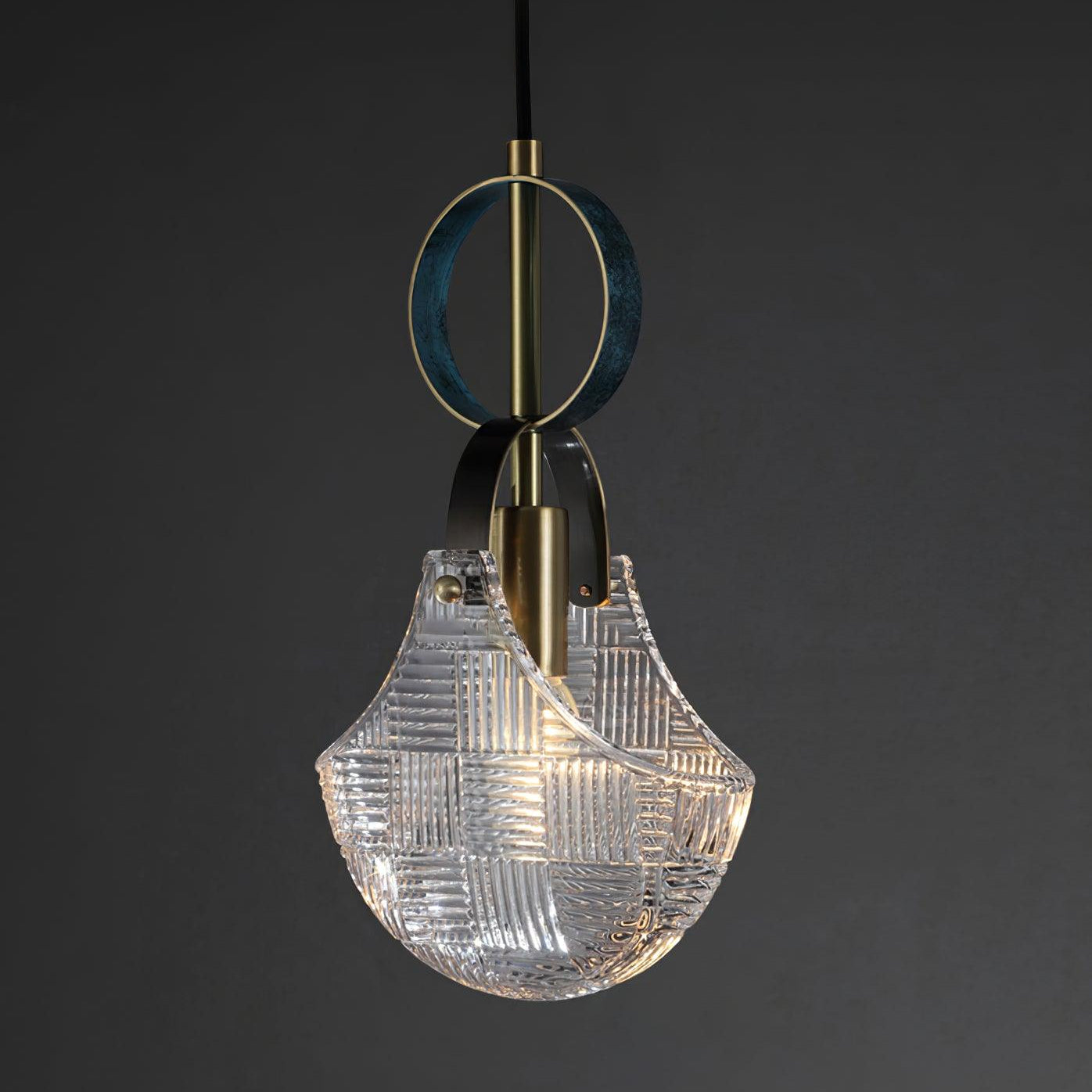 Perseson Pendant Light