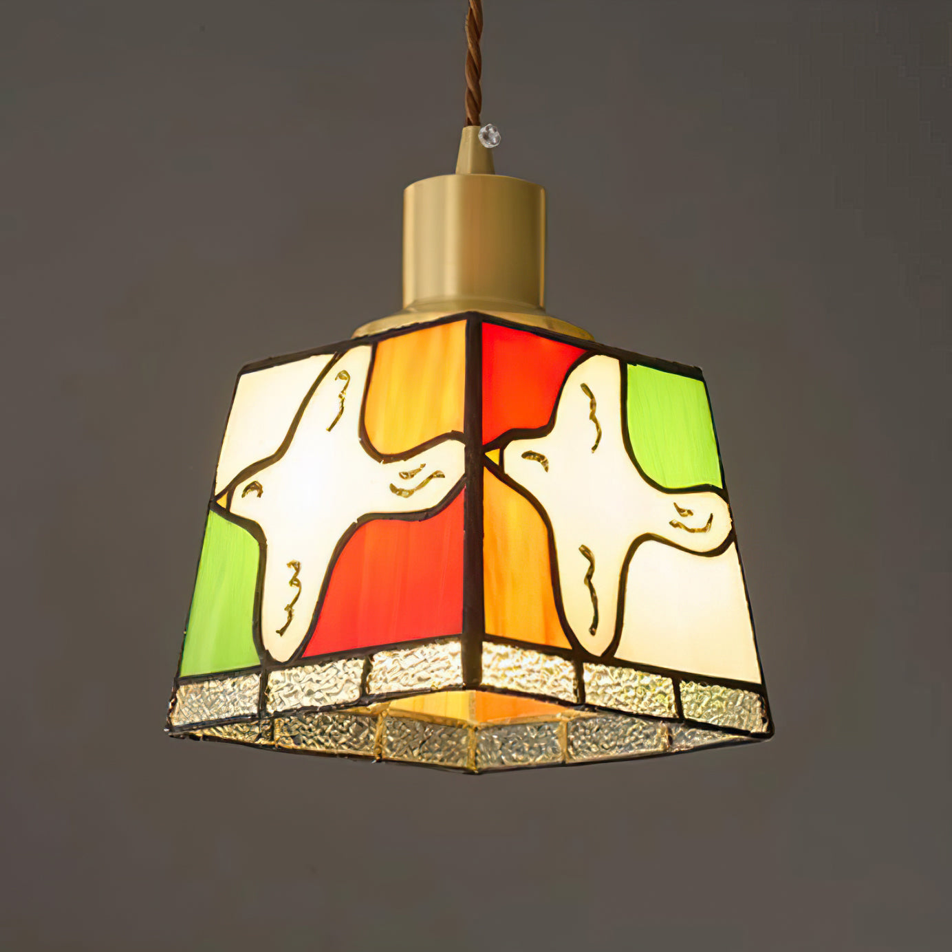 Dovesa Tiffany Pendant Light