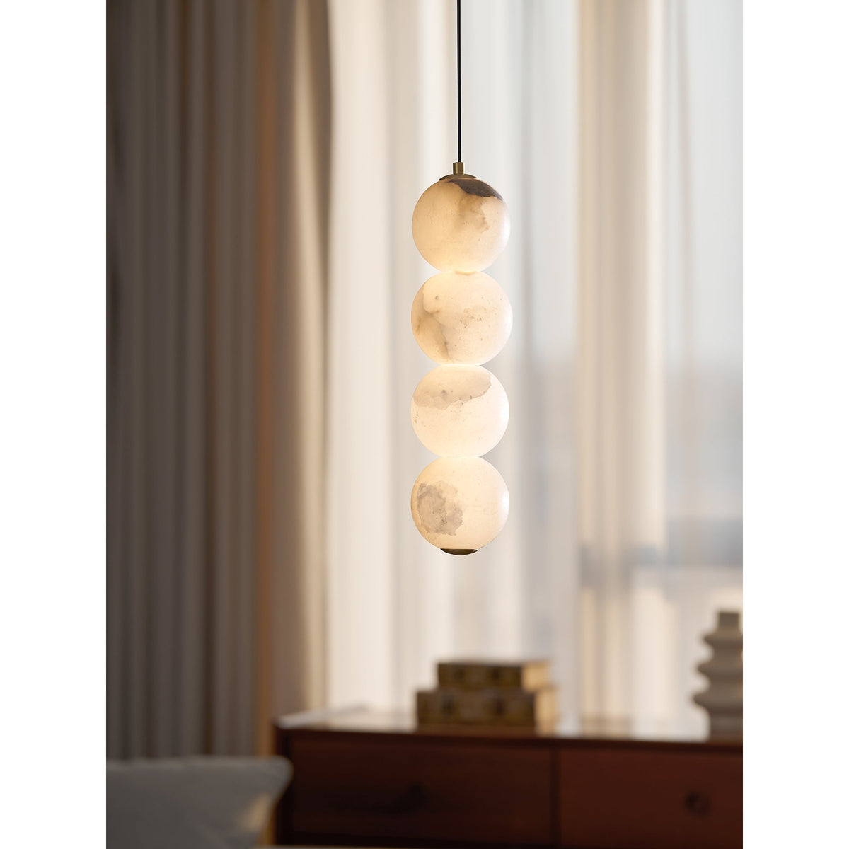Zorvaan Globe Pendant Light