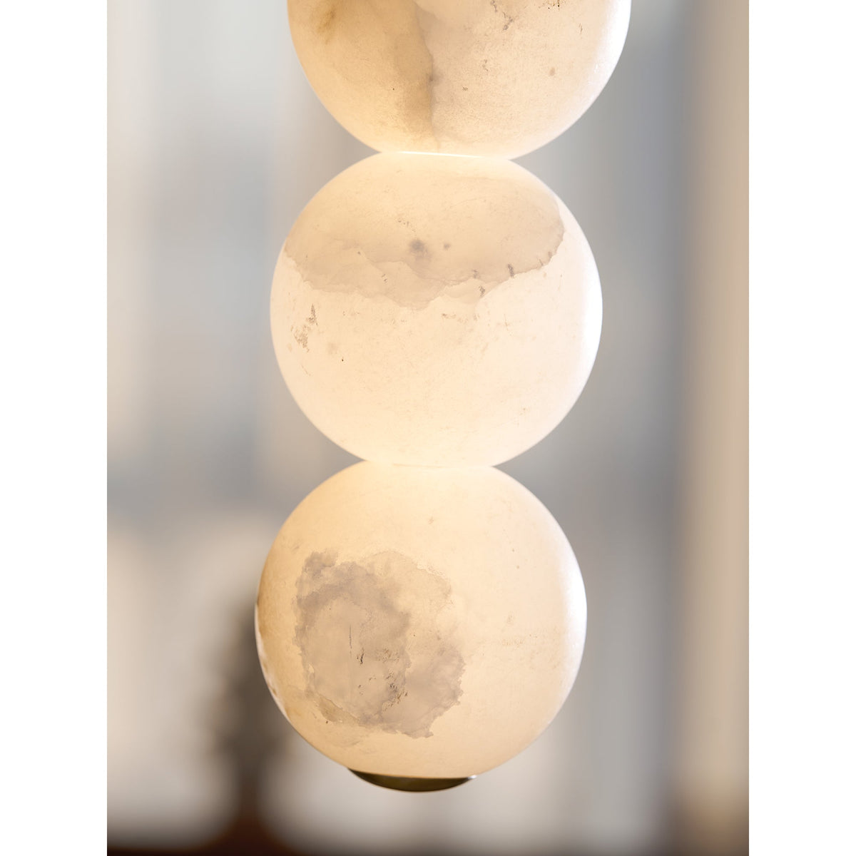 Zorvaan Globe Pendant Light