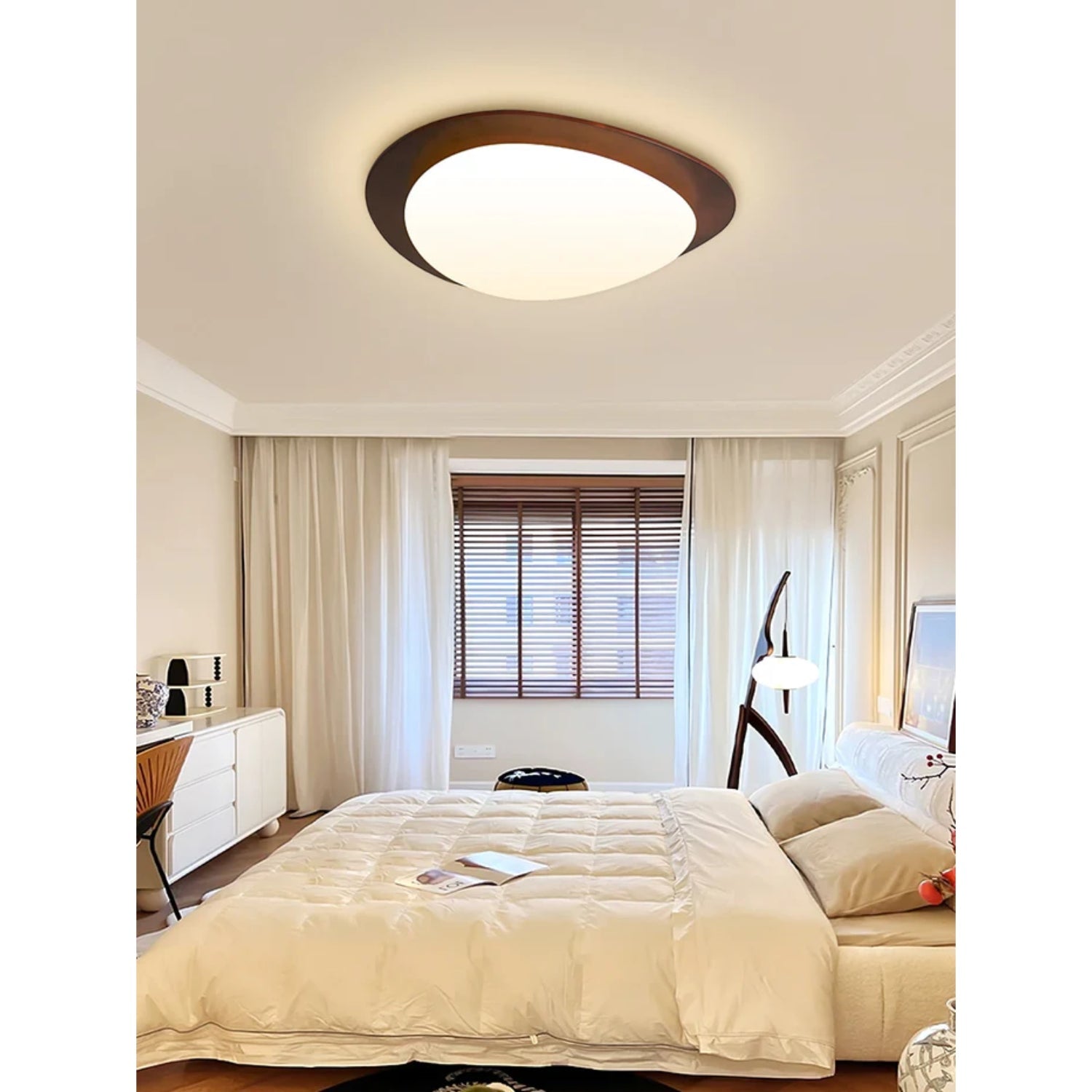 Poleso Ceiling Light