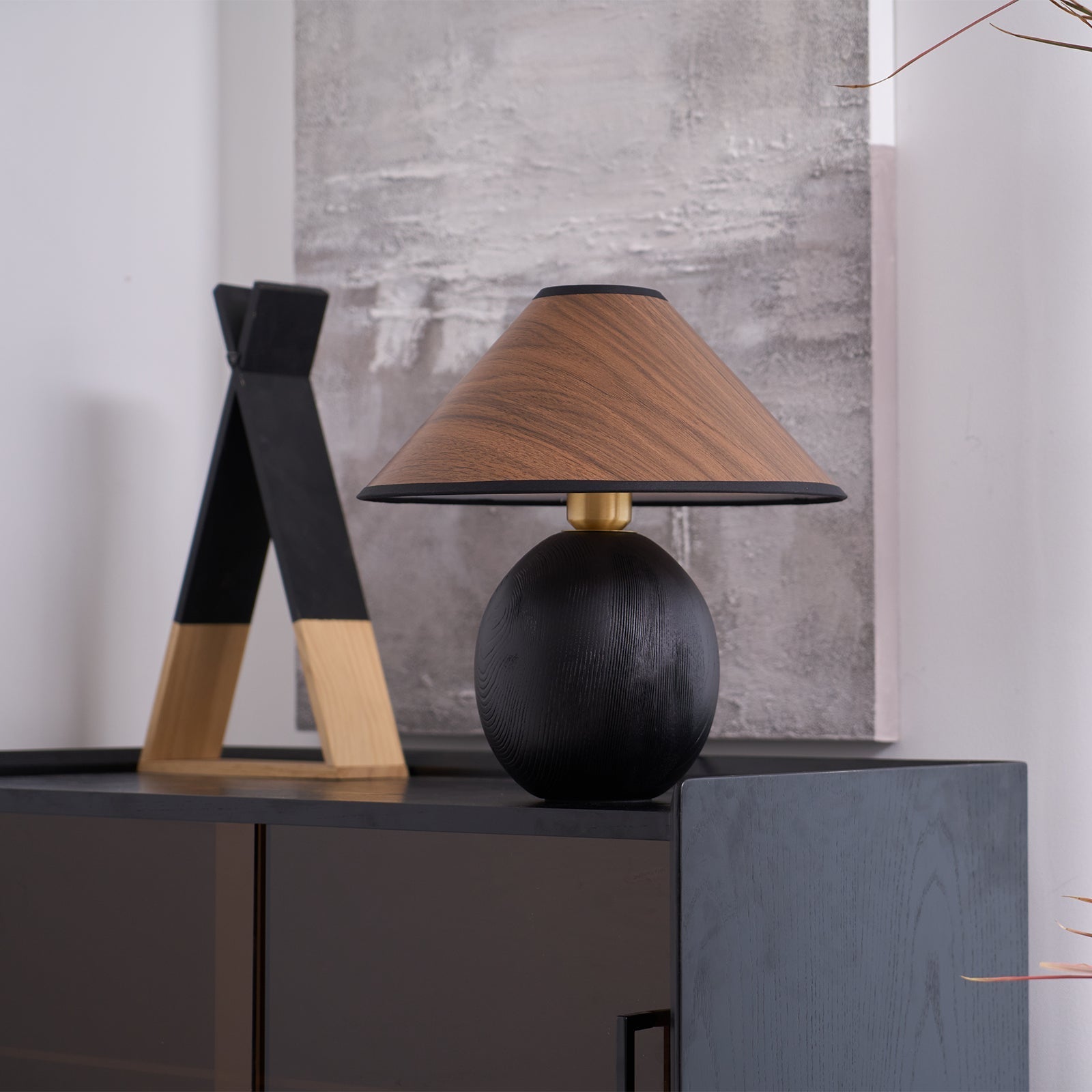 Caverno Table Lamp