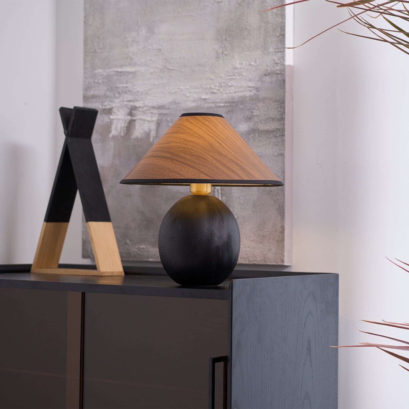 Caverno Table Lamp