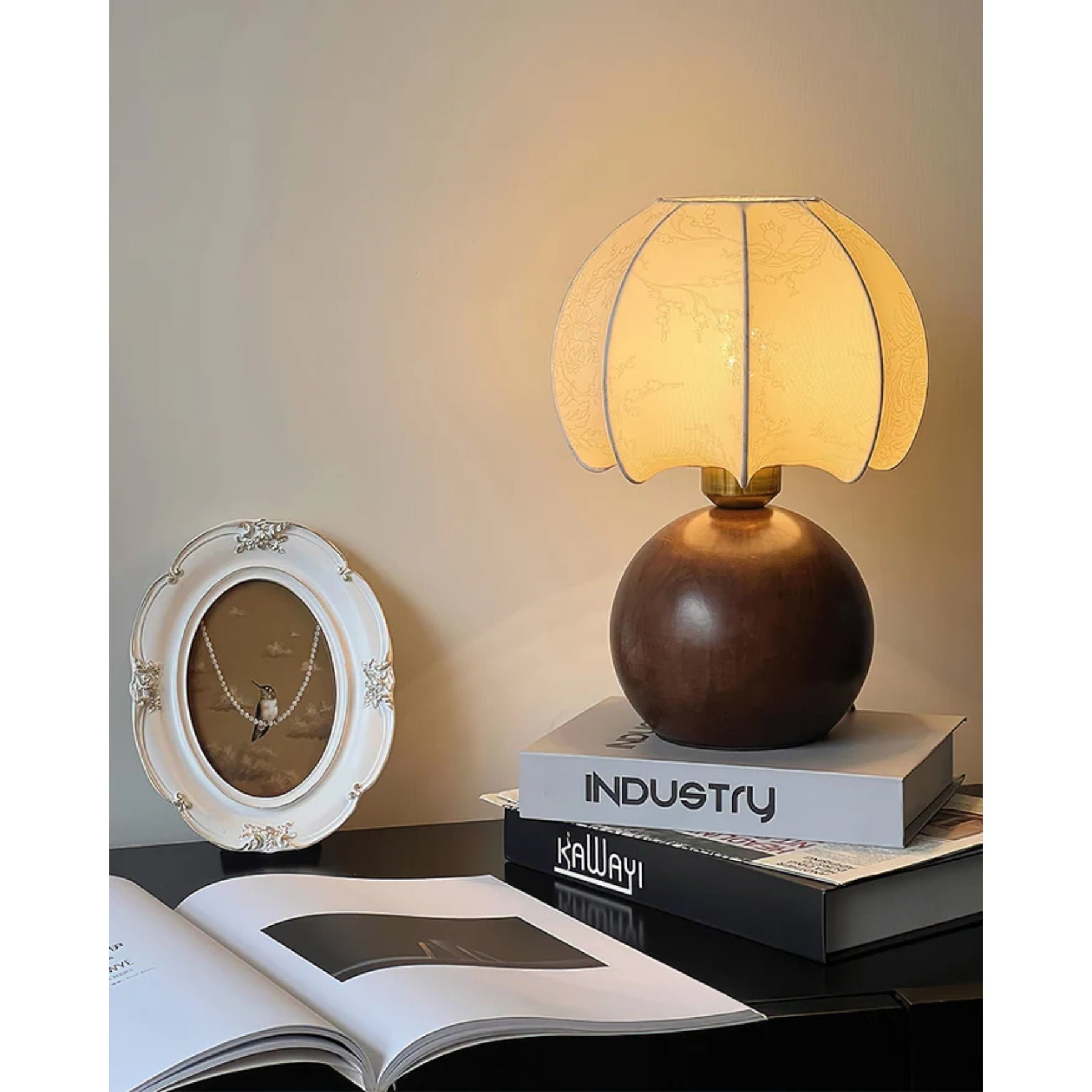 Syntos Table Lamp