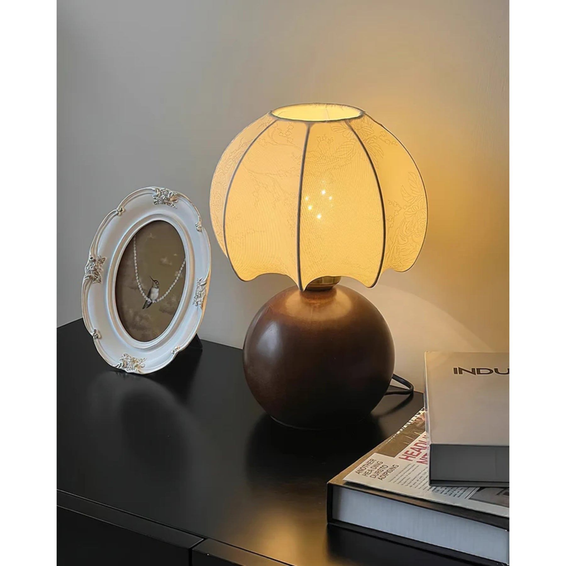 Syntos Table Lamp