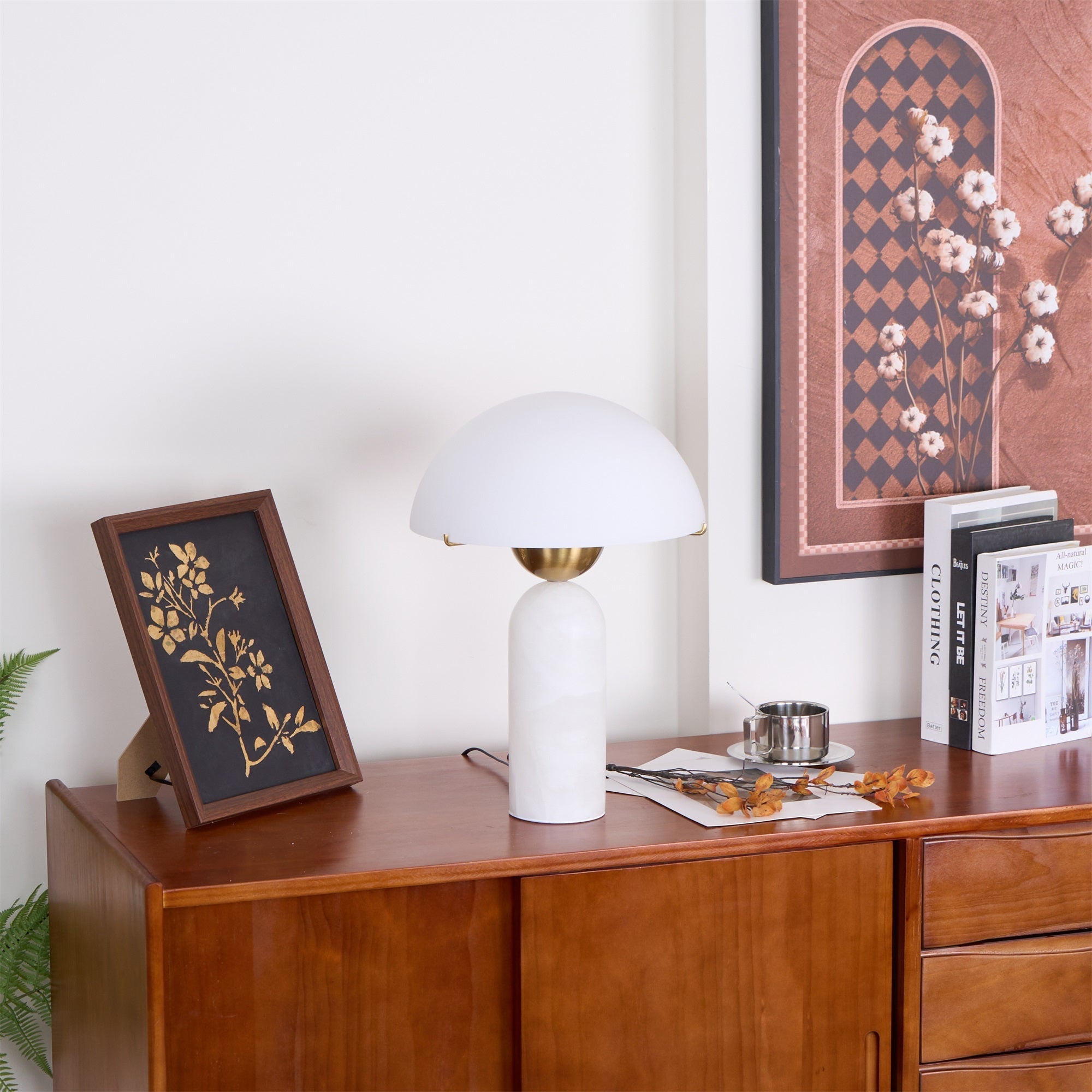 Arovia Alabaster Table Lamp