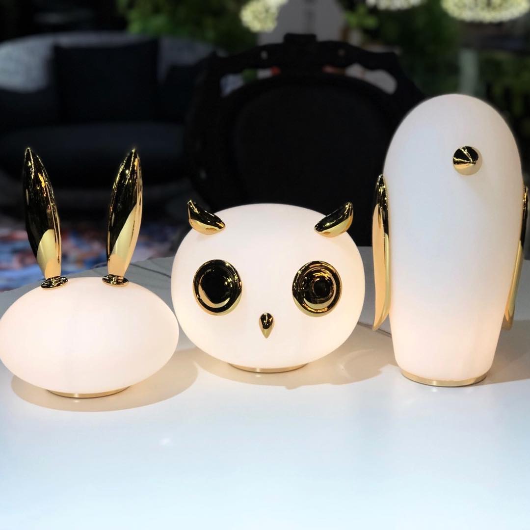 Penguin Design Table Lamp