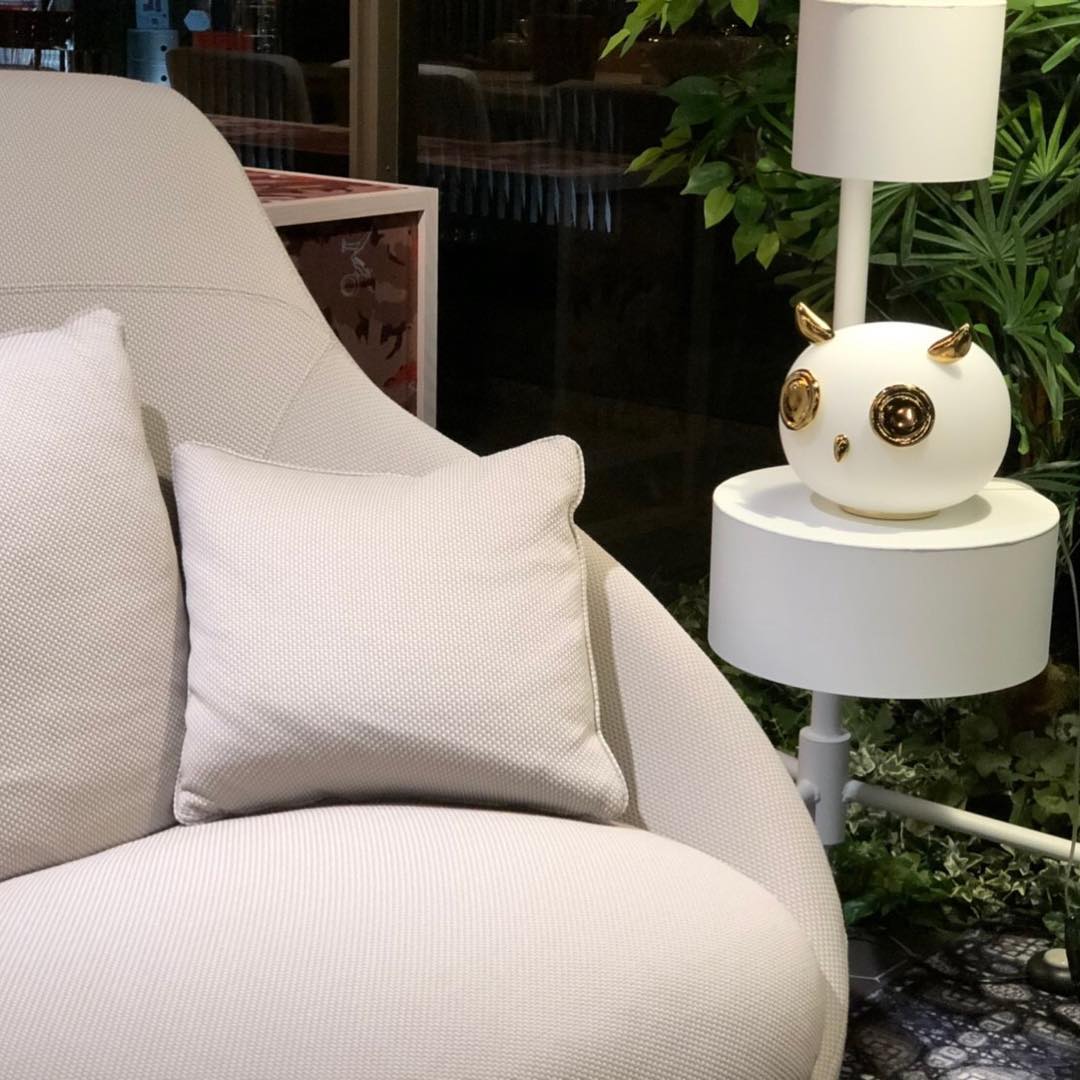 Penguin Design Table Lamp