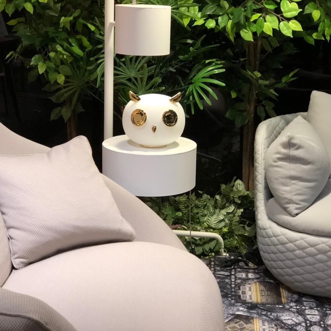 Penguin Design Table Lamp