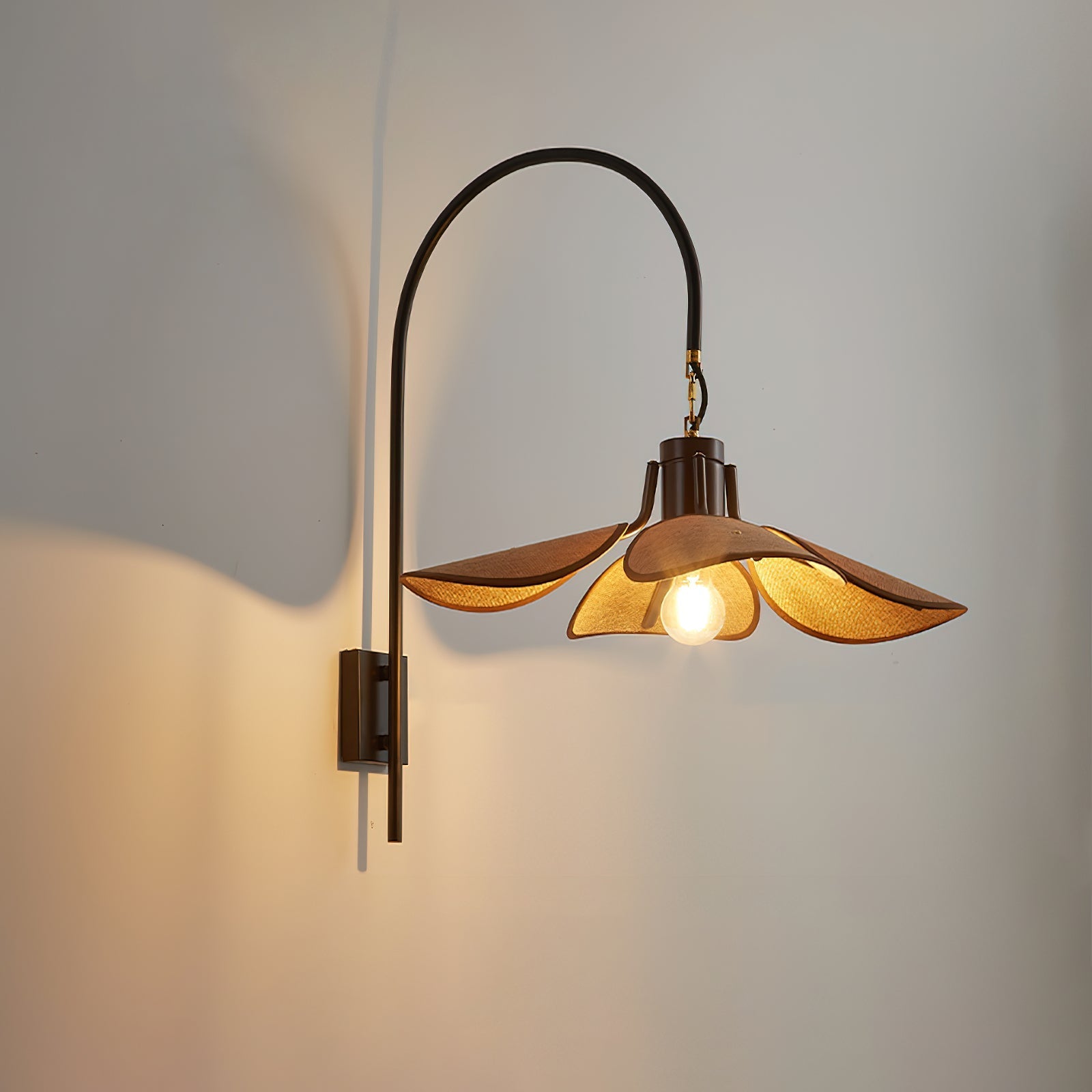 Misces Flower Wall Light