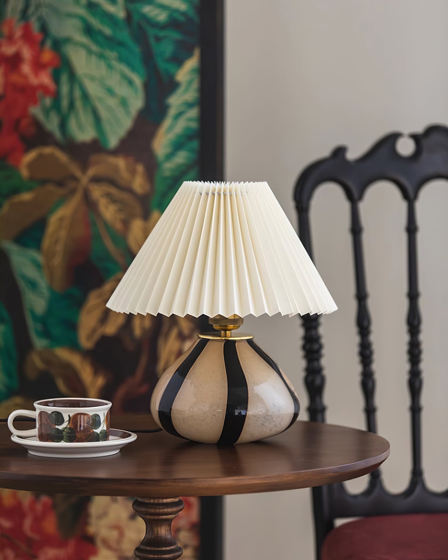 Yarmerei Pleated Table Lamp