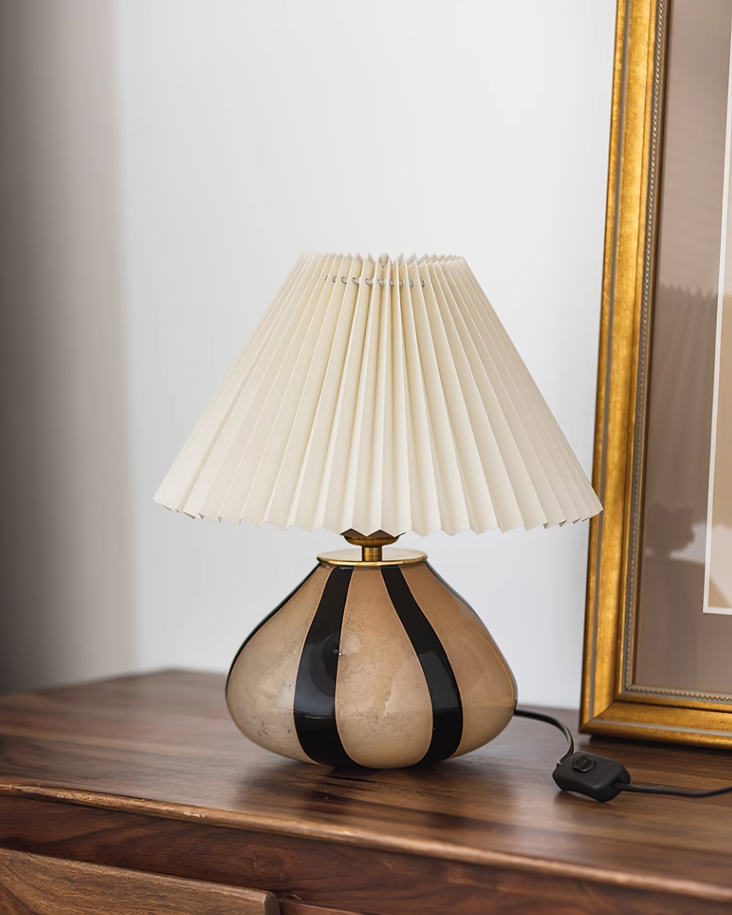 Yarmerei Pleated Table Lamp