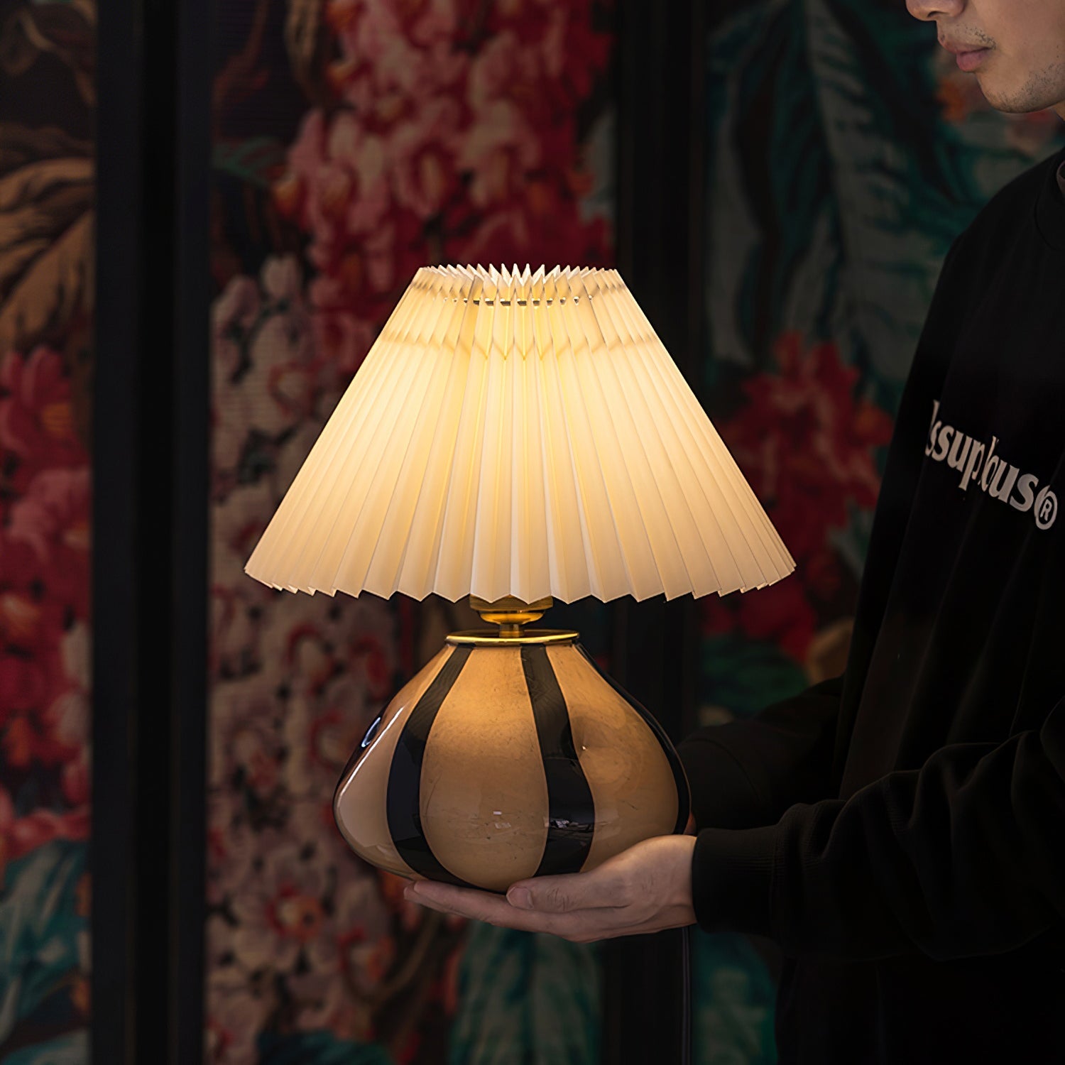 Yarmerei Pleated Table Lamp