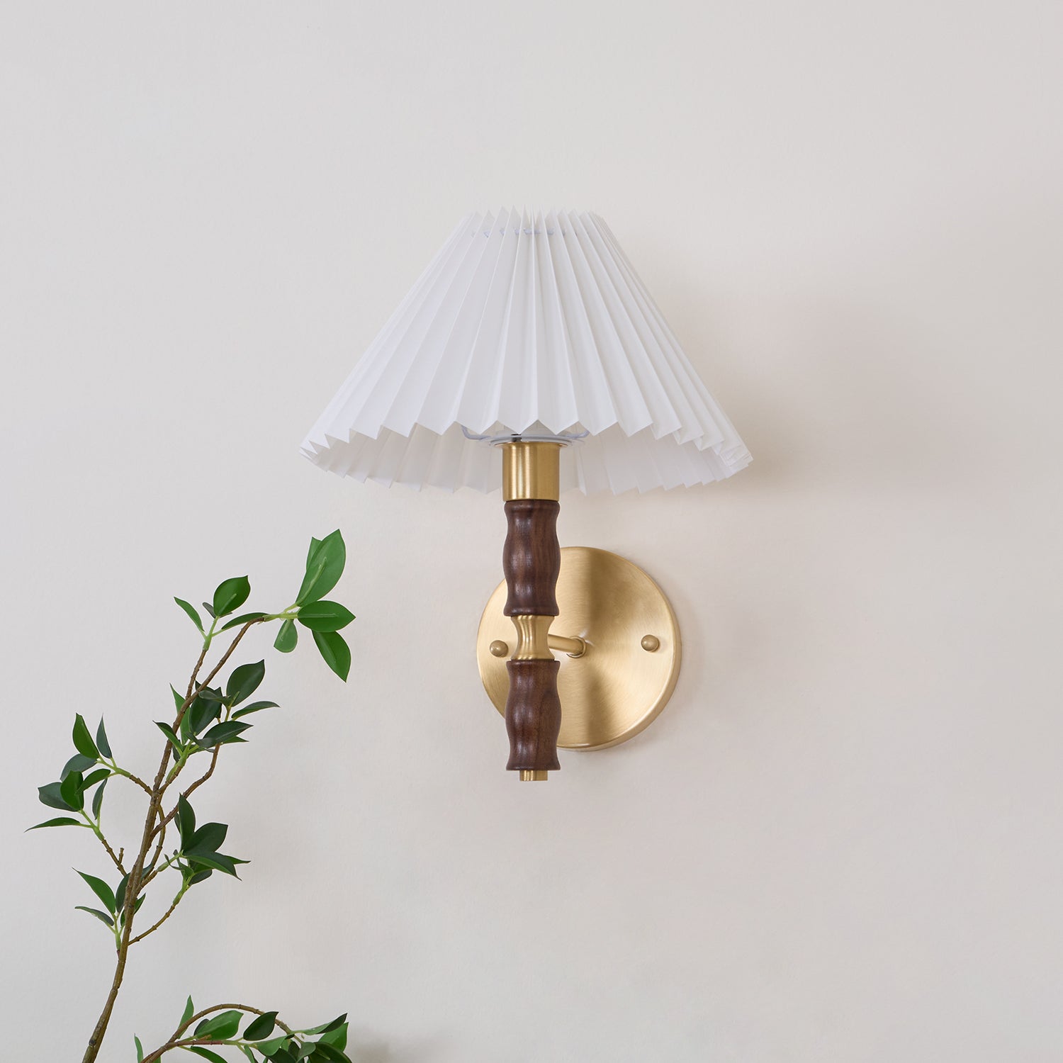 Tuzzon Wall Light