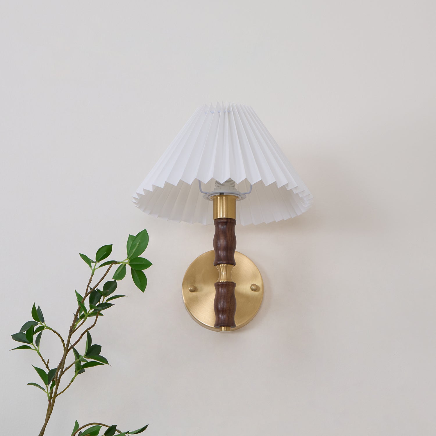 Tuzzon Wall Light