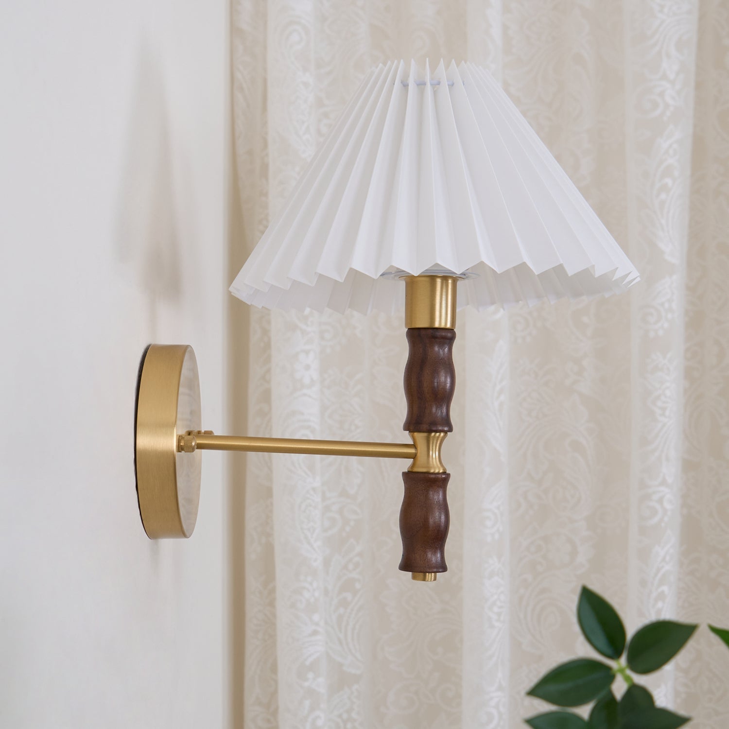 Tuzzon Wall Light