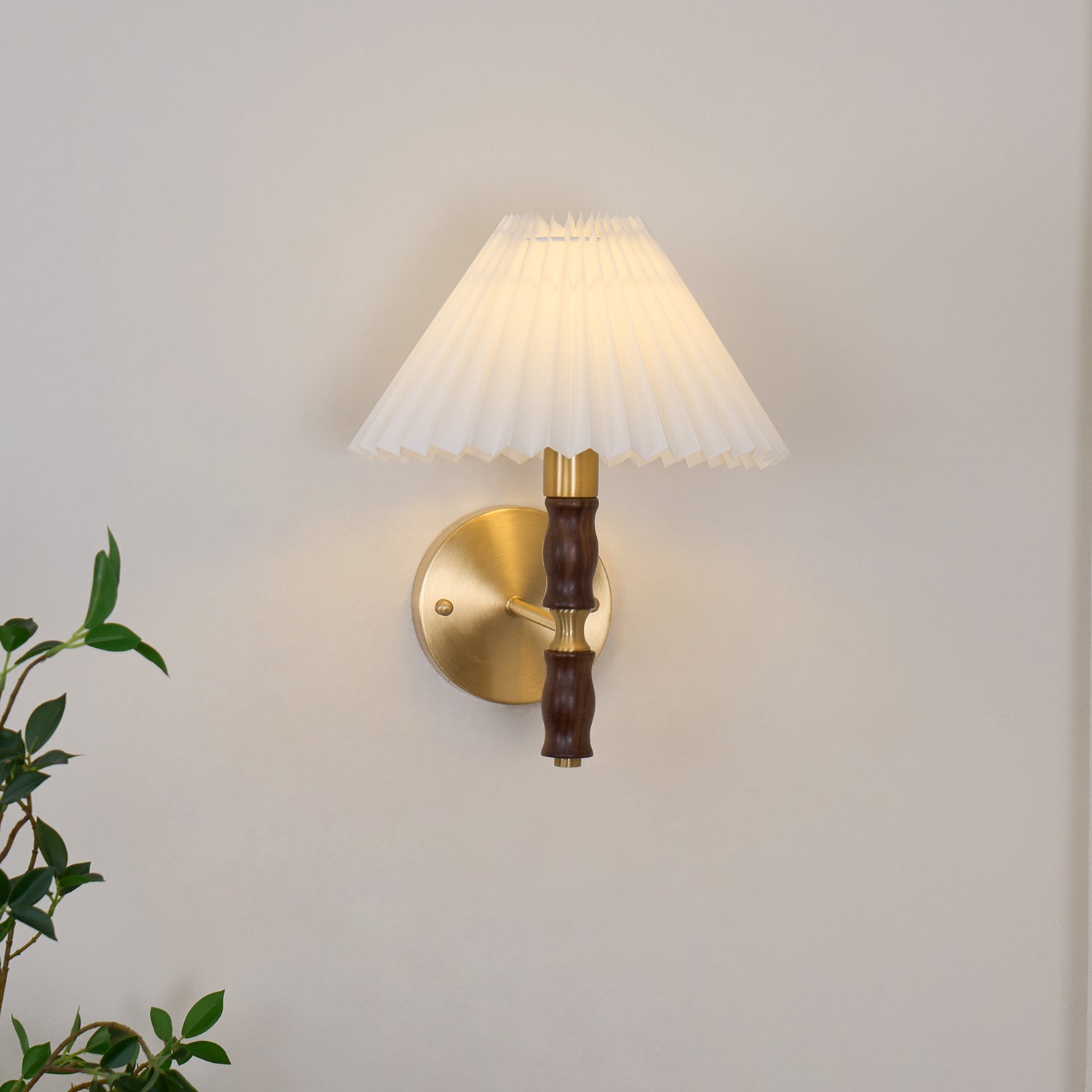 Tuzzon Wall Light