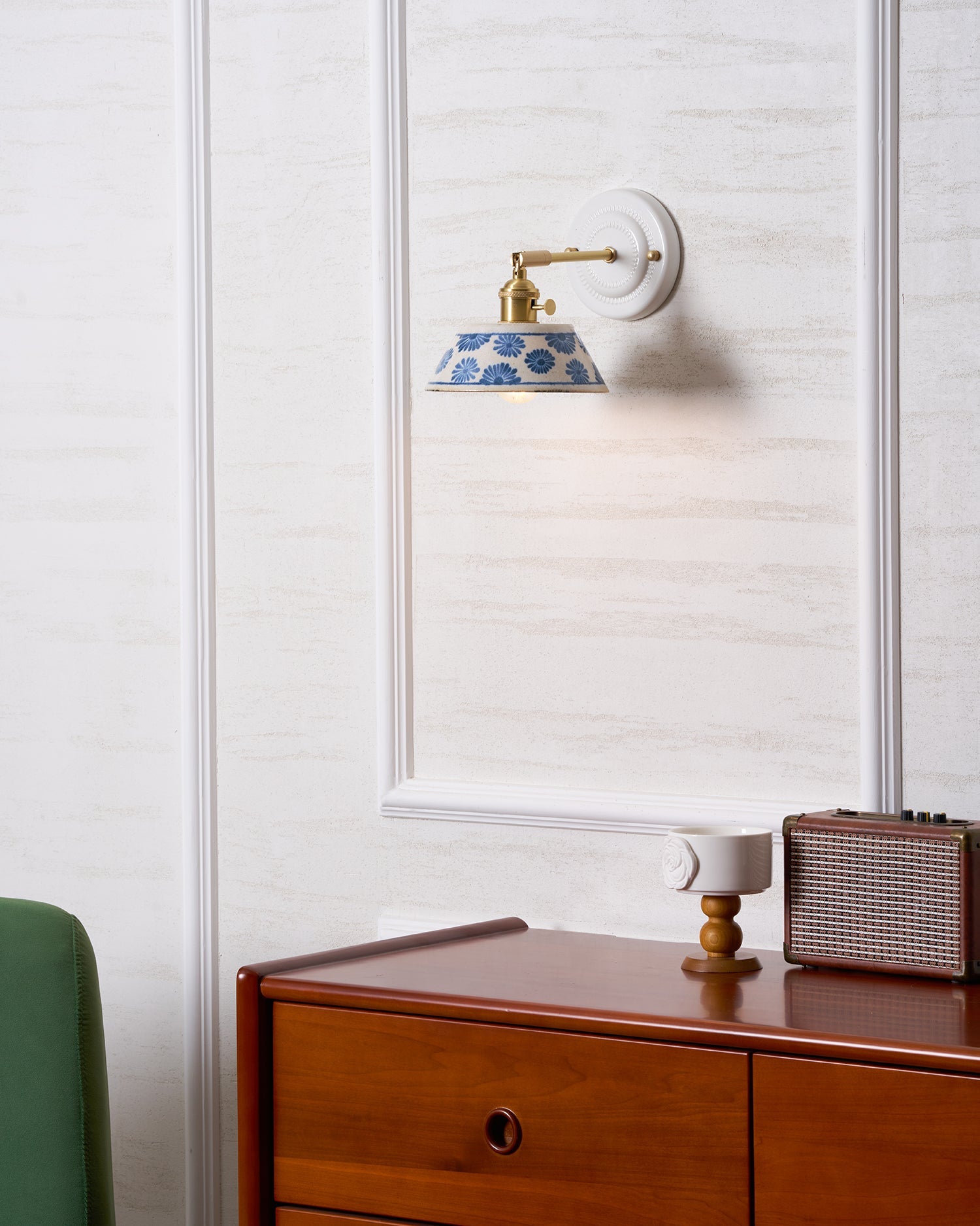 Kaivel Wall Light